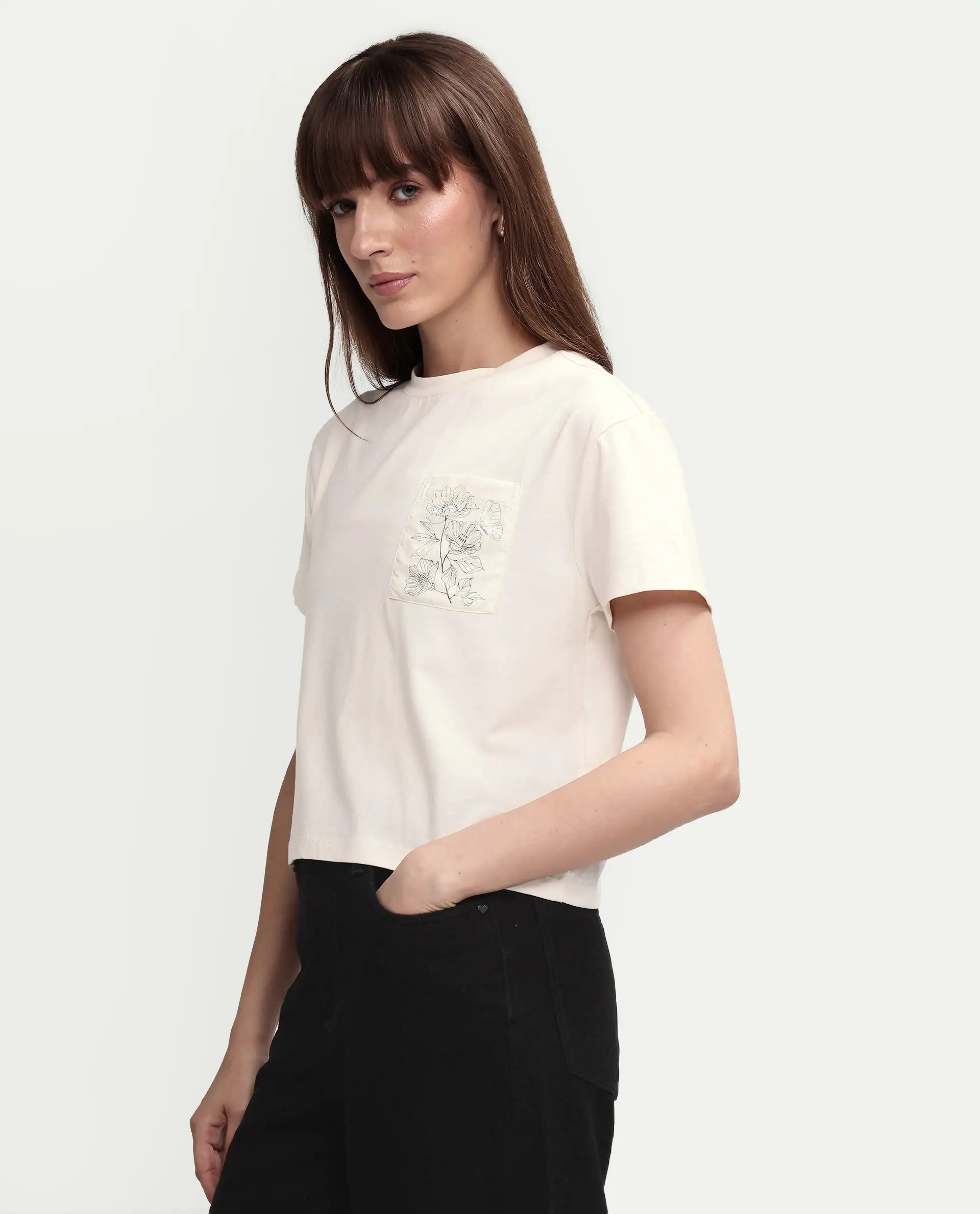 Rareism Women's Strankle Off White Cotton Blend Crew Neck Graphic Print Crop Regular Fit T-Shirt - Image 5