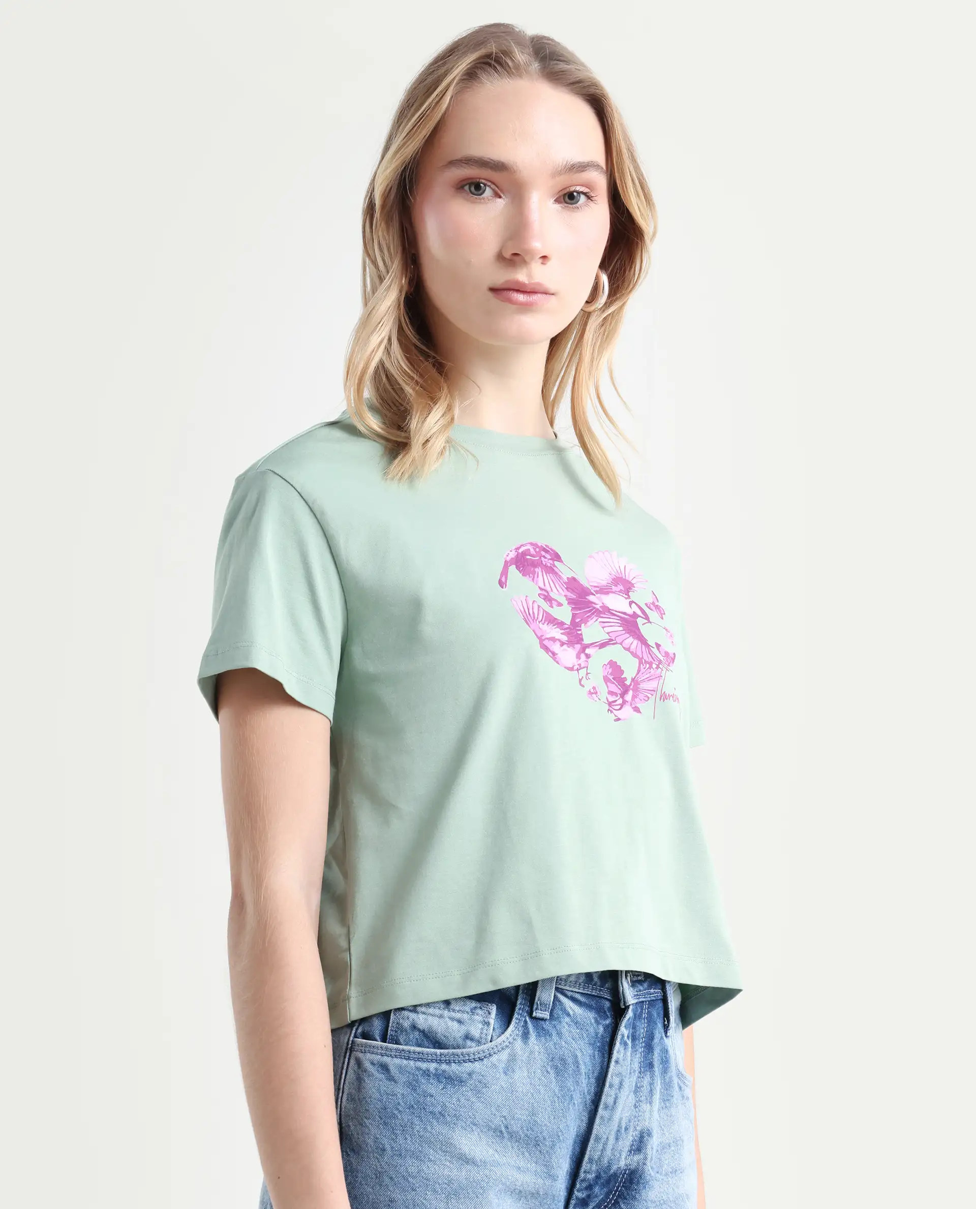 Rareism Women's Sydent Green Cotton Blend Crew Neck Graphic Print Crop Regular Fit T-Shirt - Image 6