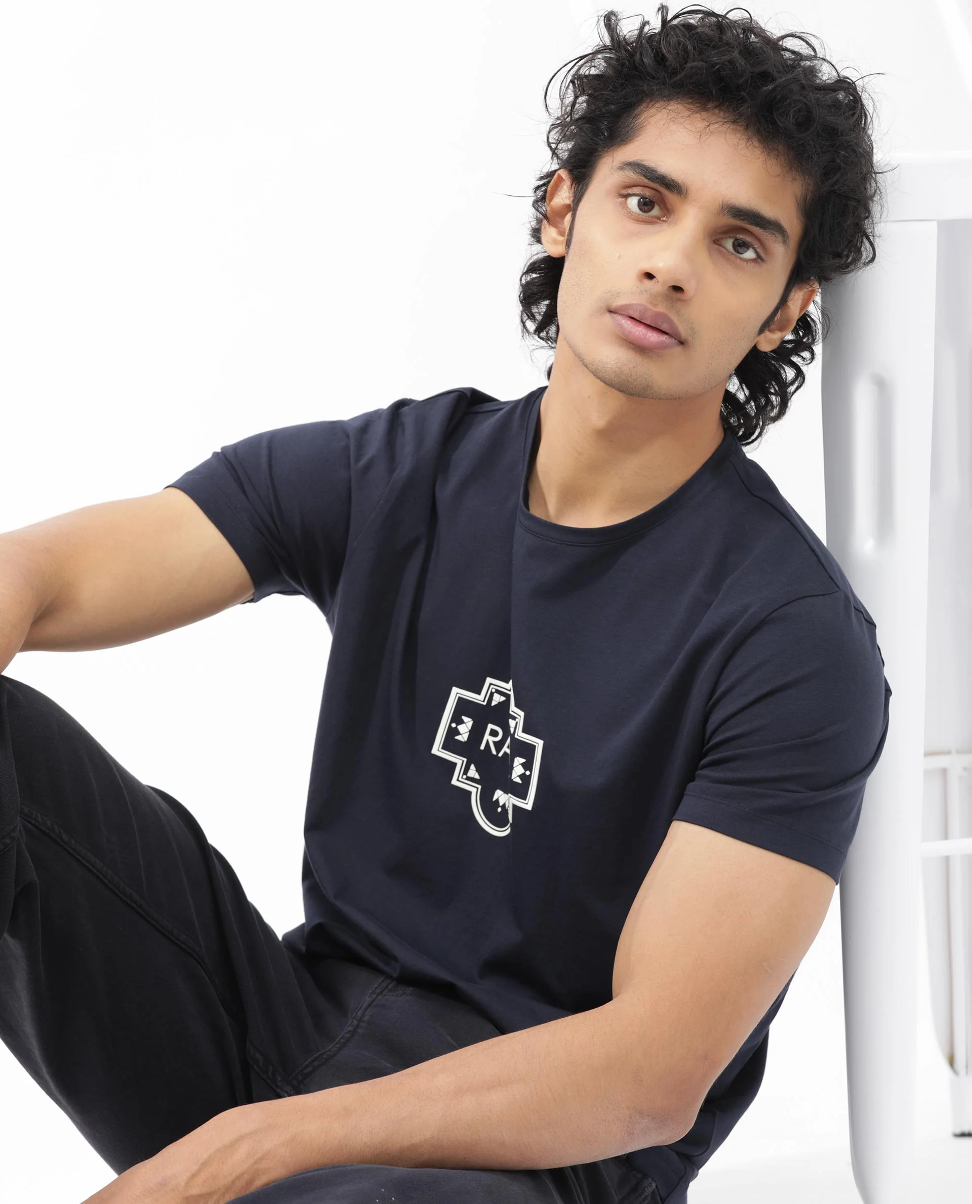 Rare Rabbit Men's Syrus Navy Cotton Blend Graphic Print Regular Fit Half Sleeve Crew Neck T-Shirt - Image 5