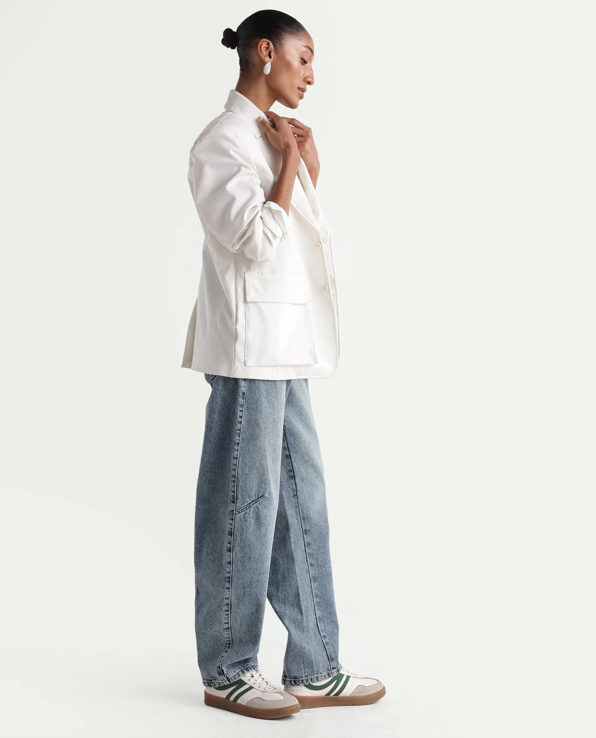 Rareism Women's Talbeia Light Blue Cotton Tall Barrel Fit Plain Jeans - Image 3
