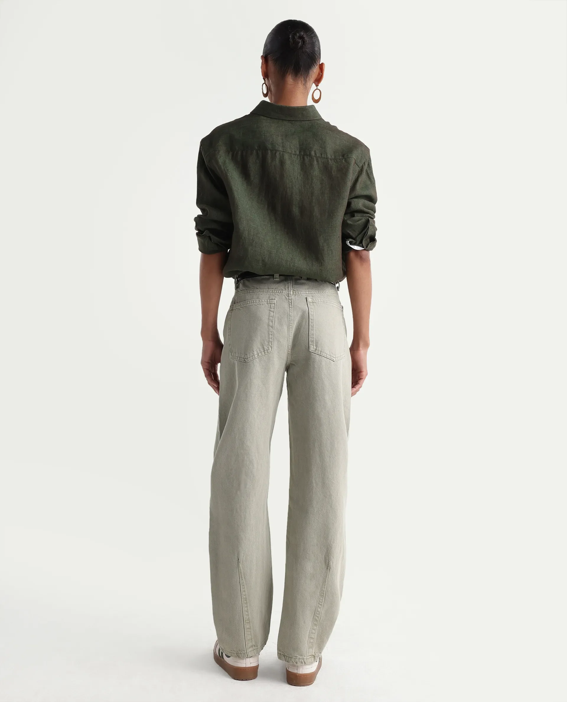 Rareism Women's Talbo Olive Cotton Plain Tall Barrel Fit Jeans - Image 7