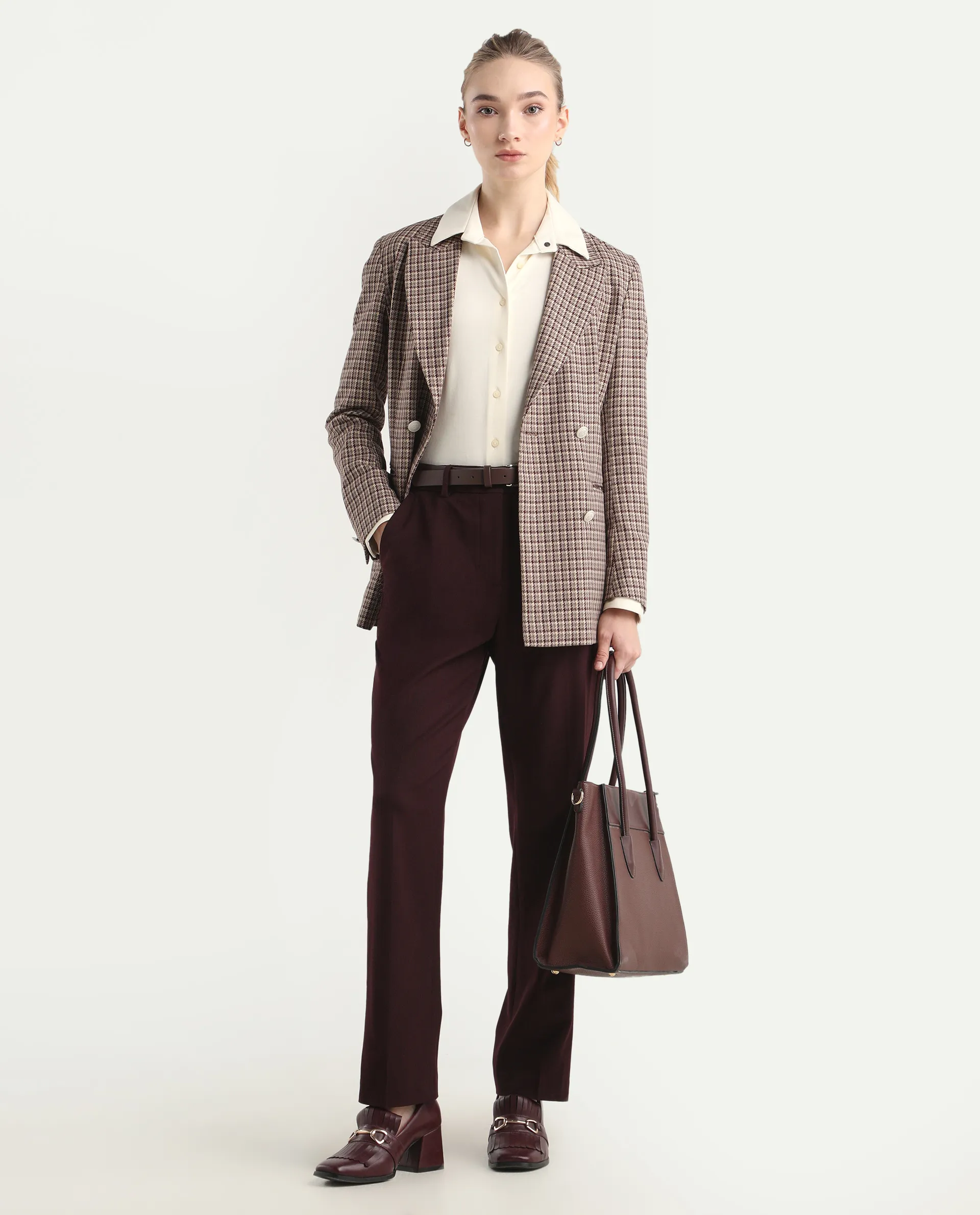 Rareism Women's Taper Maroon Polyester Blend Tapered Ankle Length Plain Travel Trouser