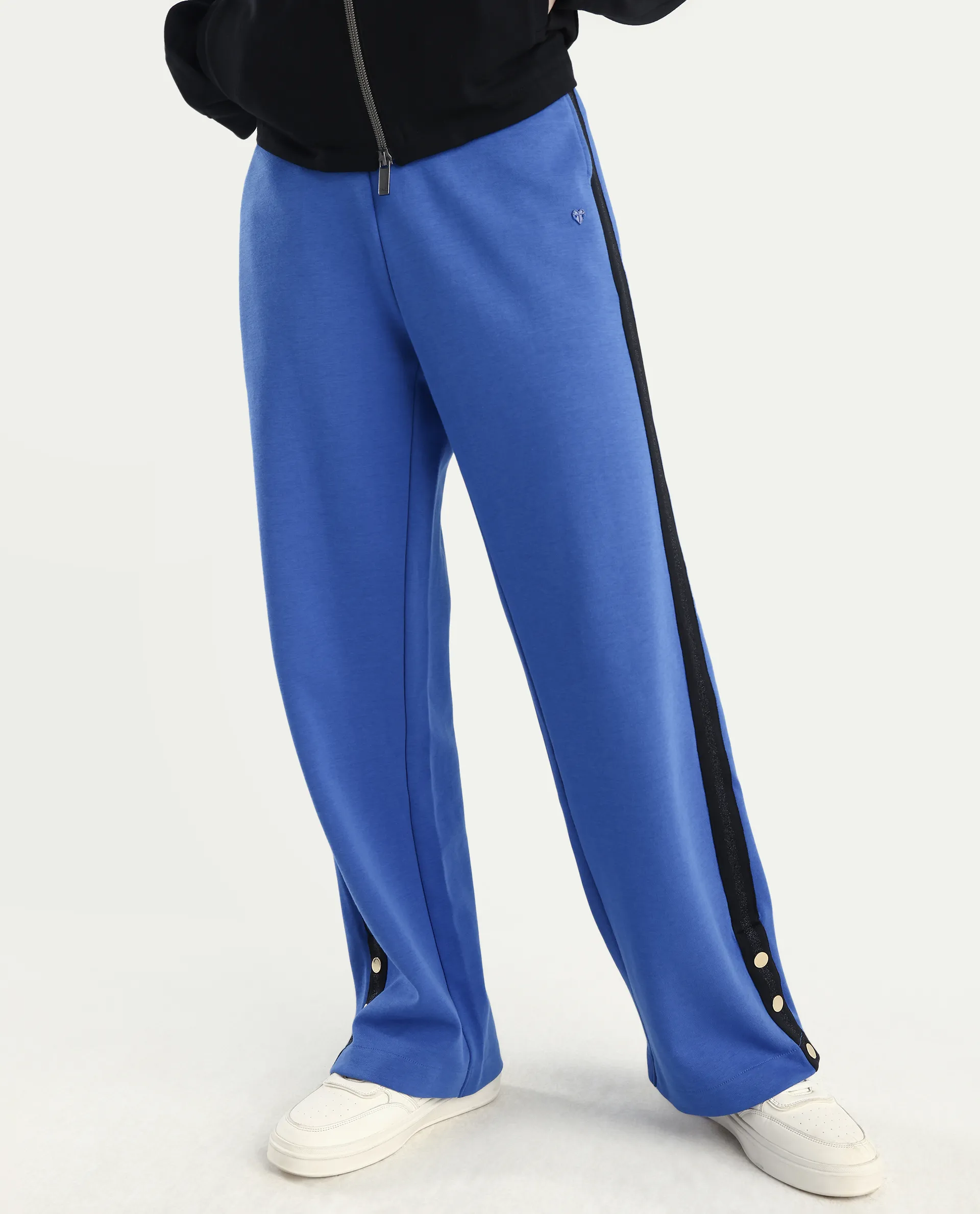 Rareism Women's Tappy Blue Cotton Blend Plain Ankle Length Regular Fit Track Pant - Image 2