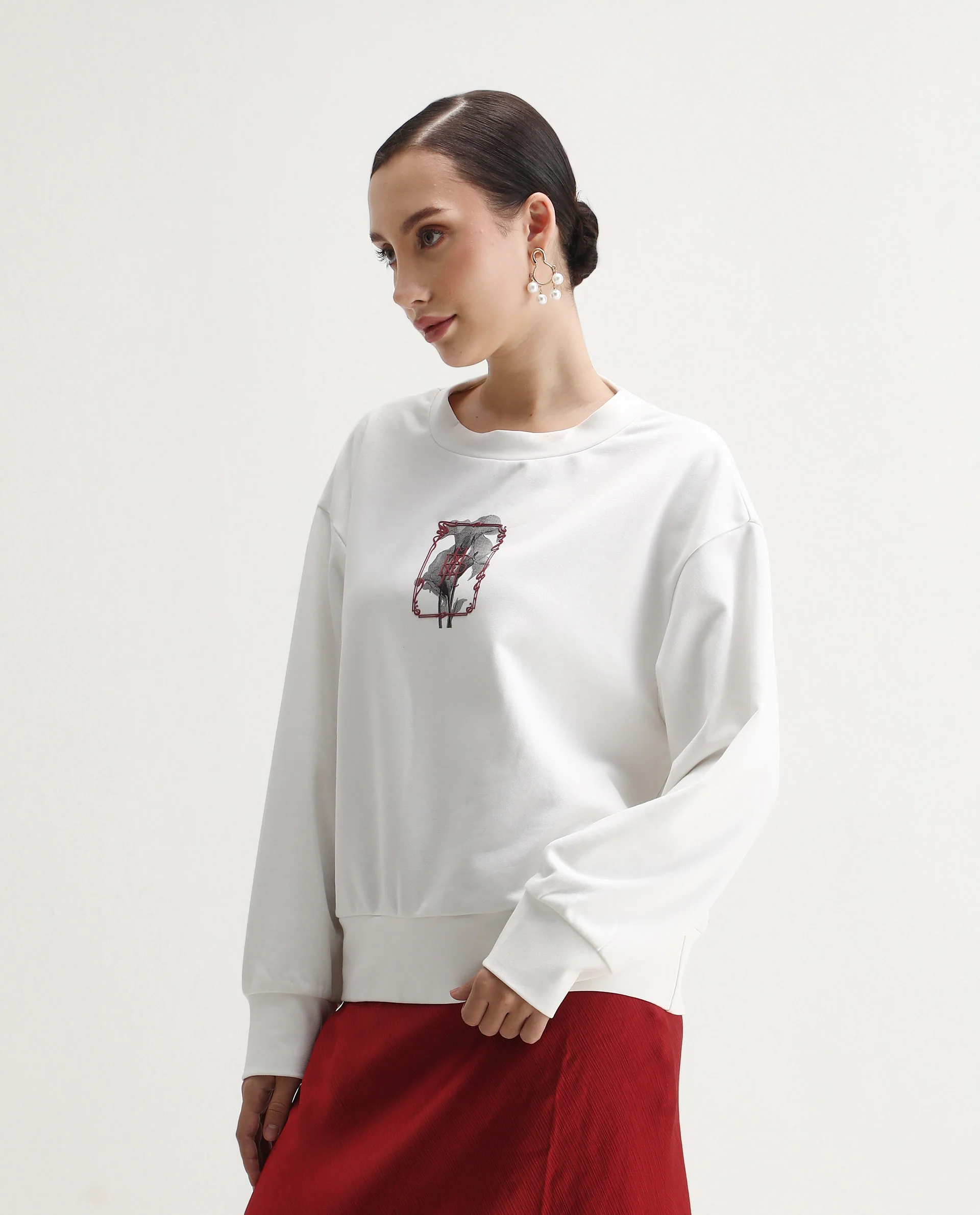 Rareism Women's Taq Off White Cotton Blend Crew Neck Relaxed Fit Graphic Print Sweatshirt - Image 5