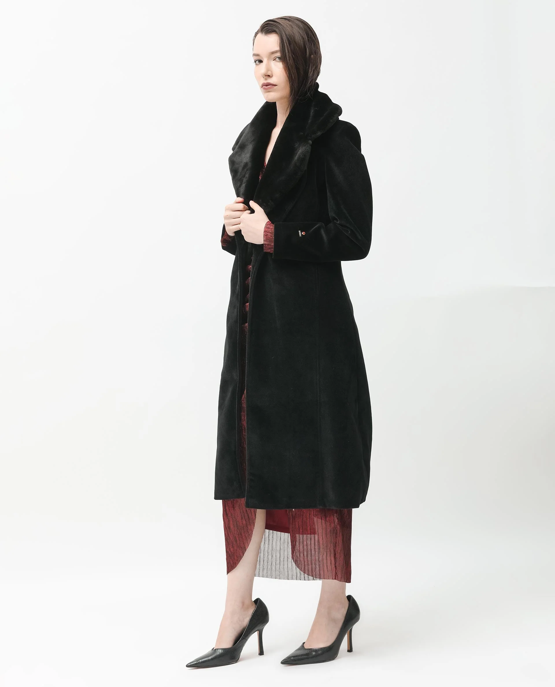Rareism Women's Teich Black Polyester Lapel Neck Plain Knee Length Regular Fit Long Coat - Image 9