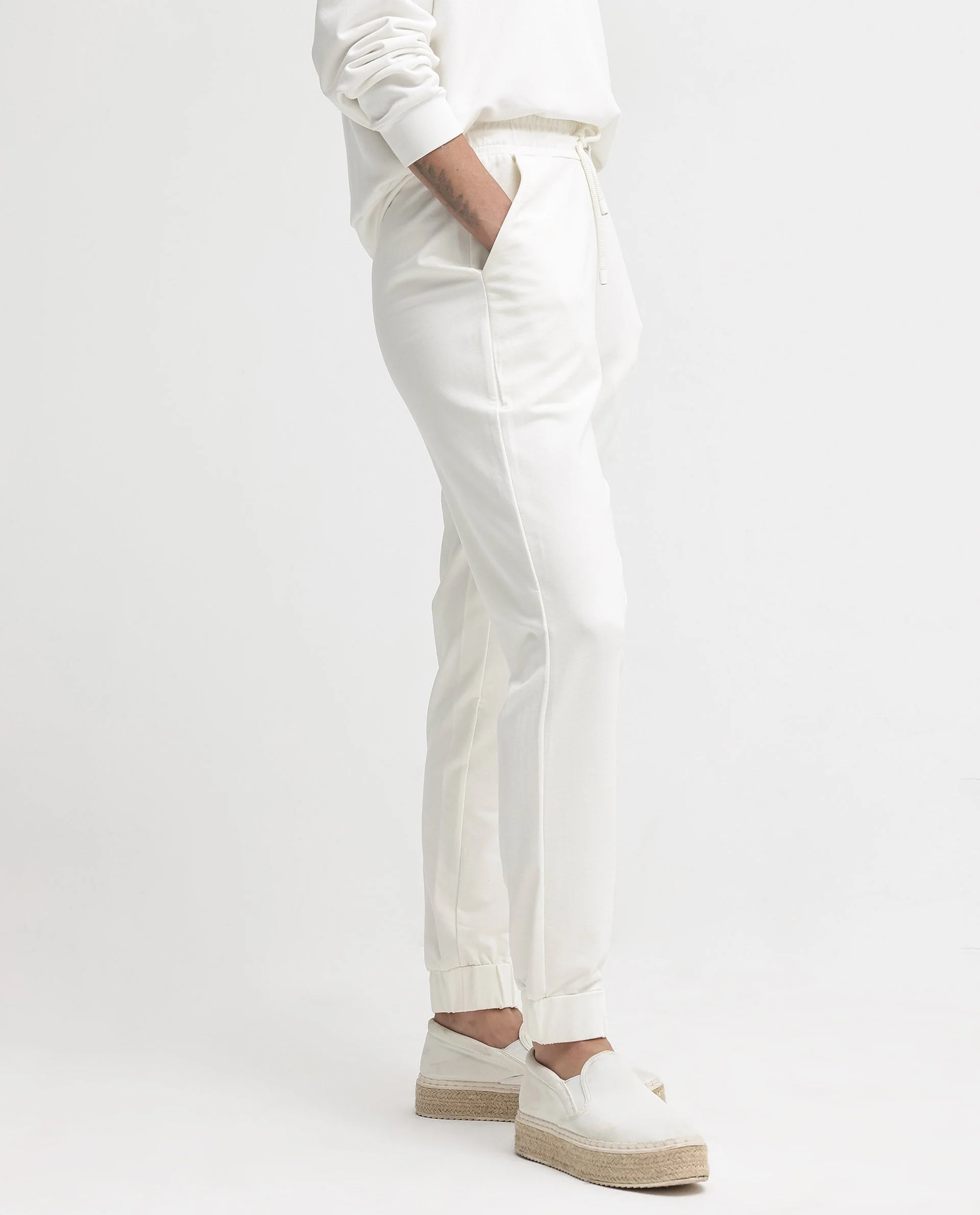 Rareism Women's Terac Off White Polyester Blend Plain Ankle Length Regular Fit Track Pant - Image 4