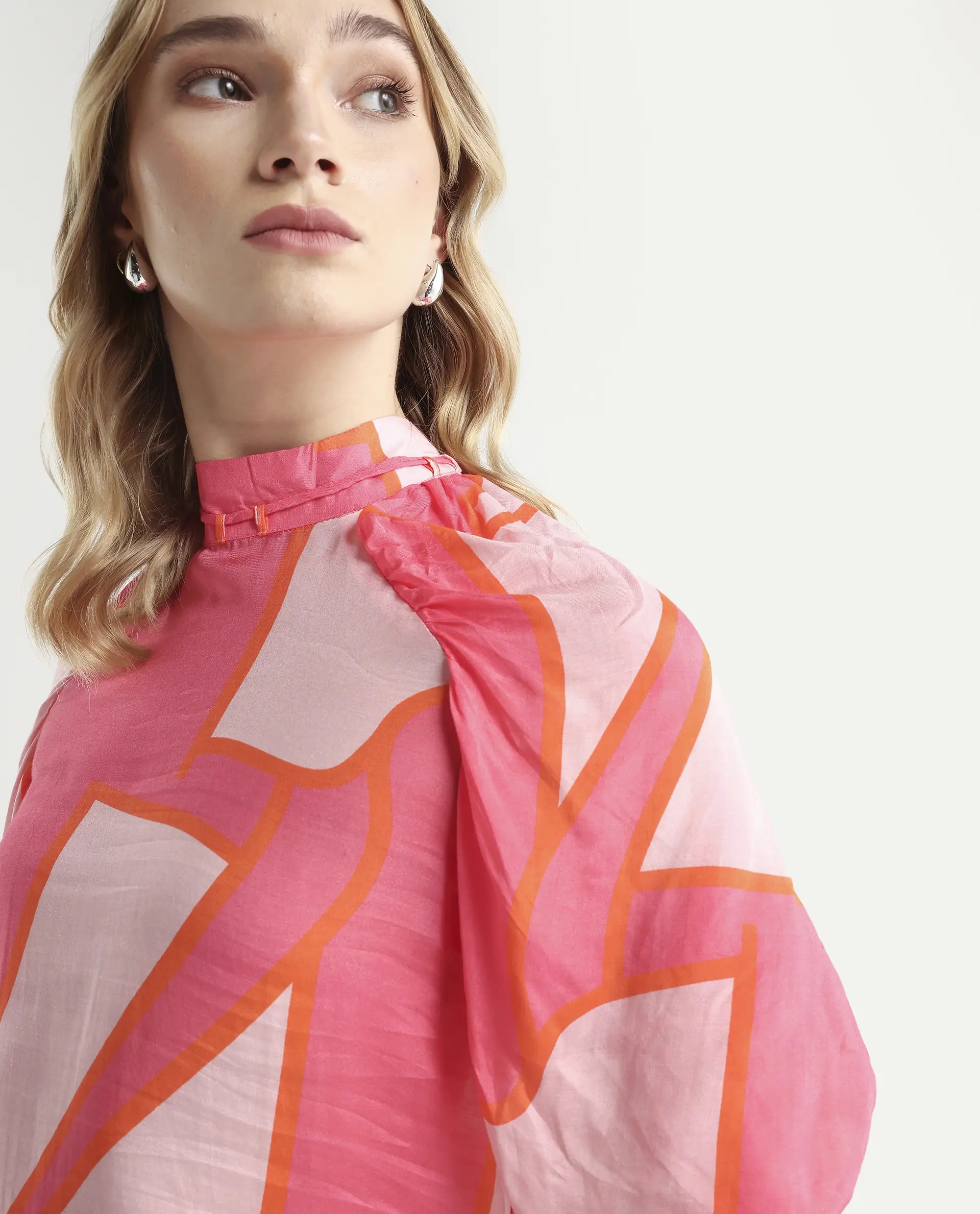 Rareism Women's Theos Pink Cotton Blend V-Neck Abstract Print Volume Sleeve Flared Top - Image 4