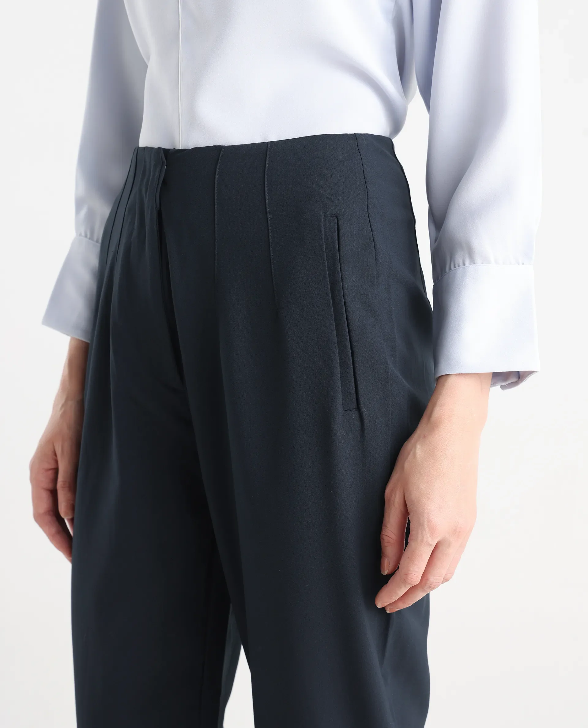 Rareism Women's Thompson Navy Cotton Plain Ankle Length Tapered Trouser - Image 5