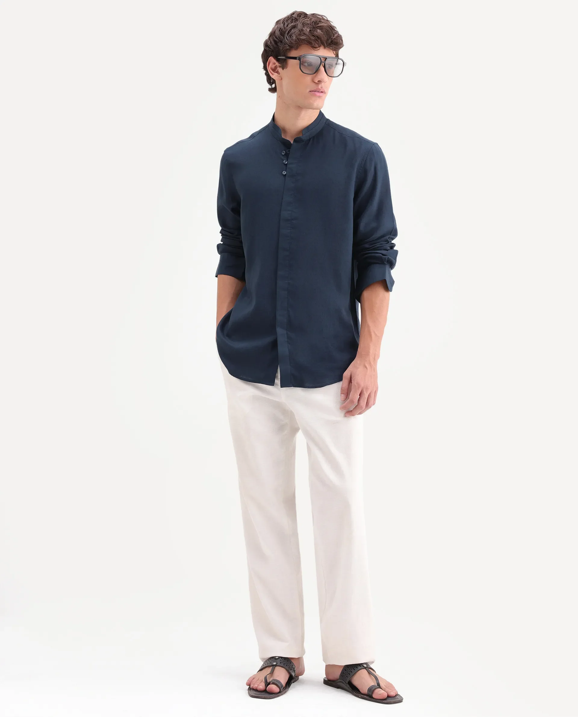 Rare Rabbit Men's Throne-Aw26 Dark Navy Linen Blend Mandarin Collar Regular Plain Shirt - Image 2