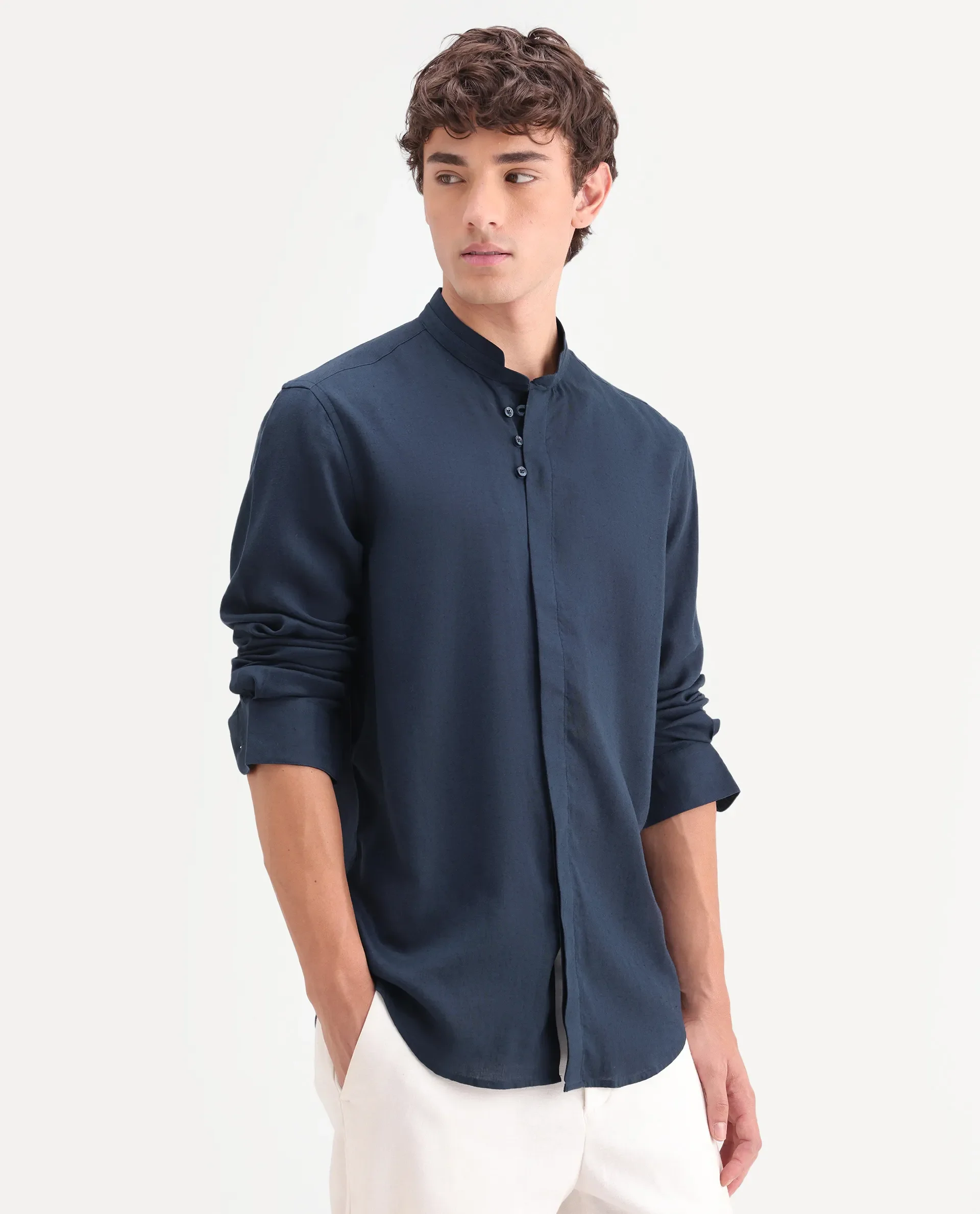 Rare Rabbit Men's Throne-Aw26 Dark Navy Linen Blend Mandarin Collar Regular Plain Shirt - Image 5