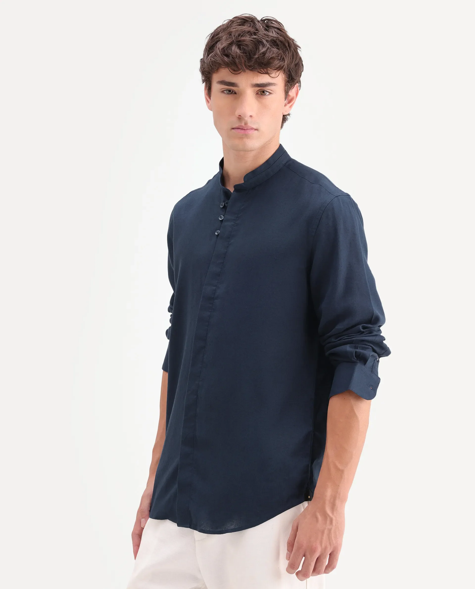 Rare Rabbit Men's Throne-Aw26 Dark Navy Linen Blend Mandarin Collar Regular Plain Shirt - Image 6