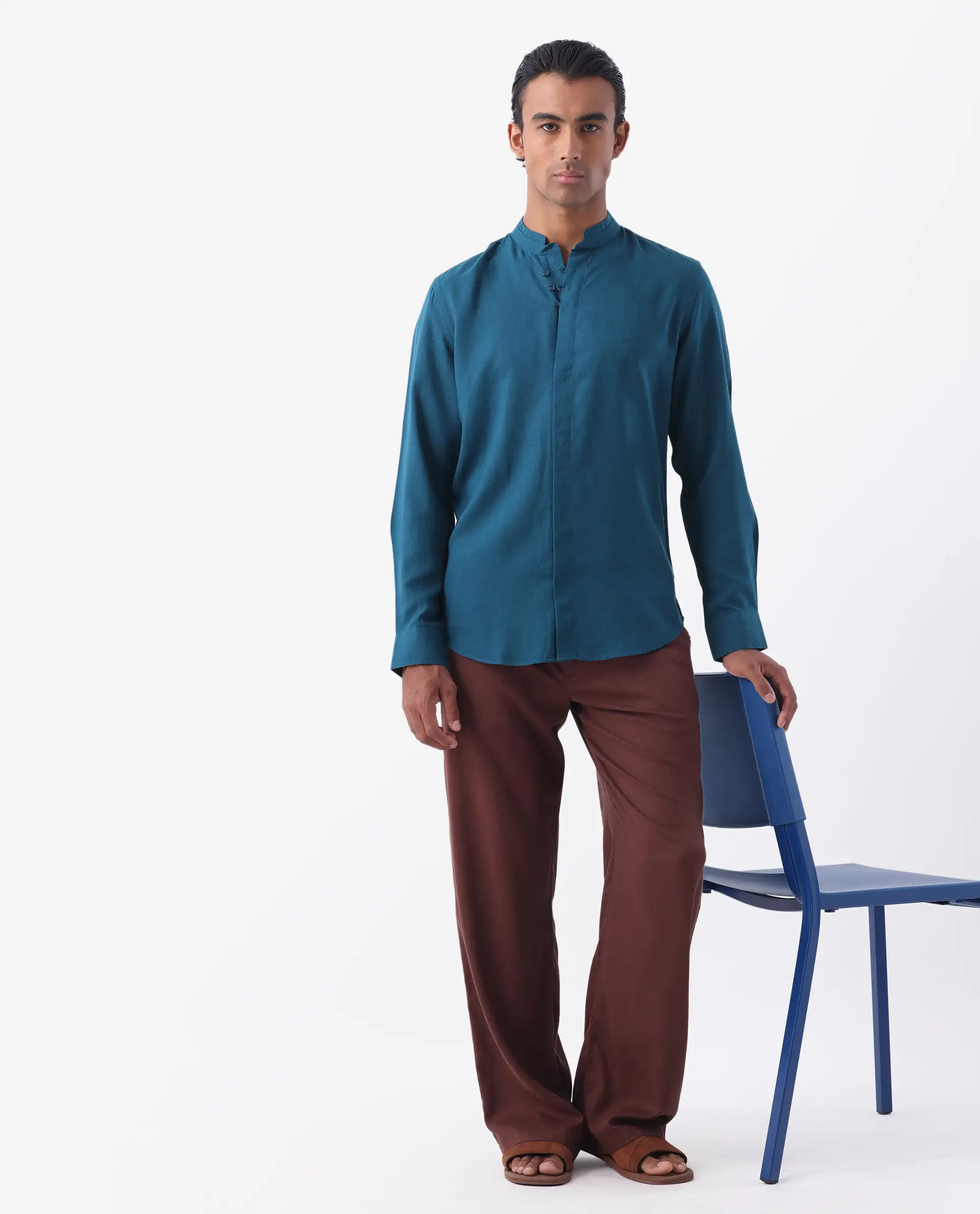 Rare Rabbit Men's Throne Ls-25 Teal Linen Blend Plain Regular Fit Full Sleeve Mandarin Collar Shirt - Image 2