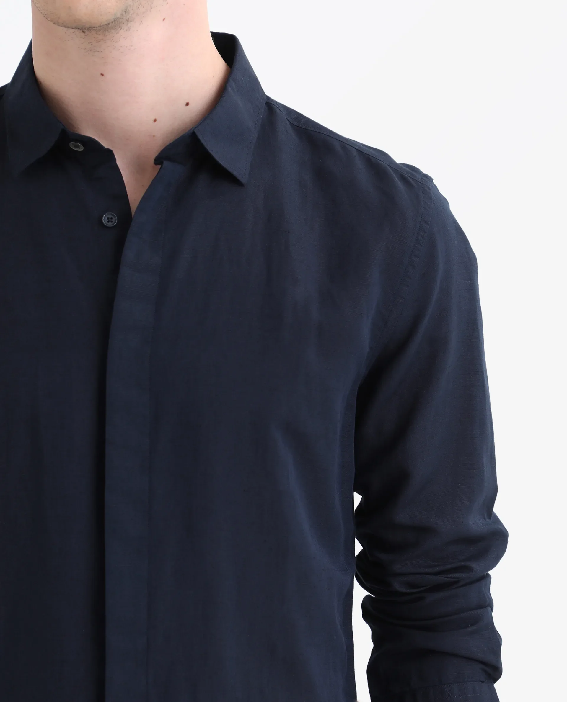 Rare Rabbit Men's Throner Navy Linen Blend Plain Regular Fit Full Sleeve Collared Shirt - Image 3