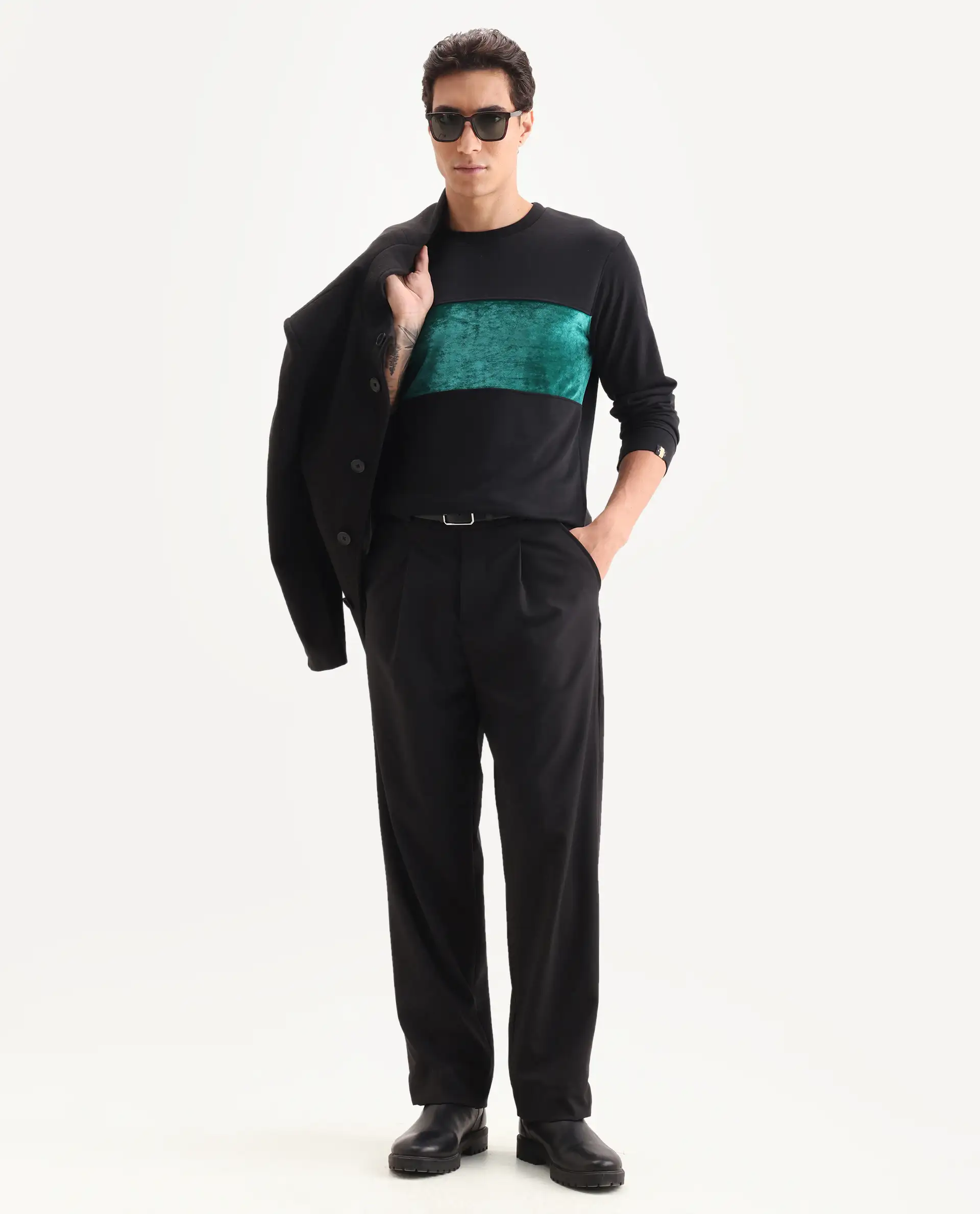 Rare Rabbit Men's Tide Black Velvet Ombre Regular Fit Full Sleeve Crew Neck Sweatshirt - Image 2