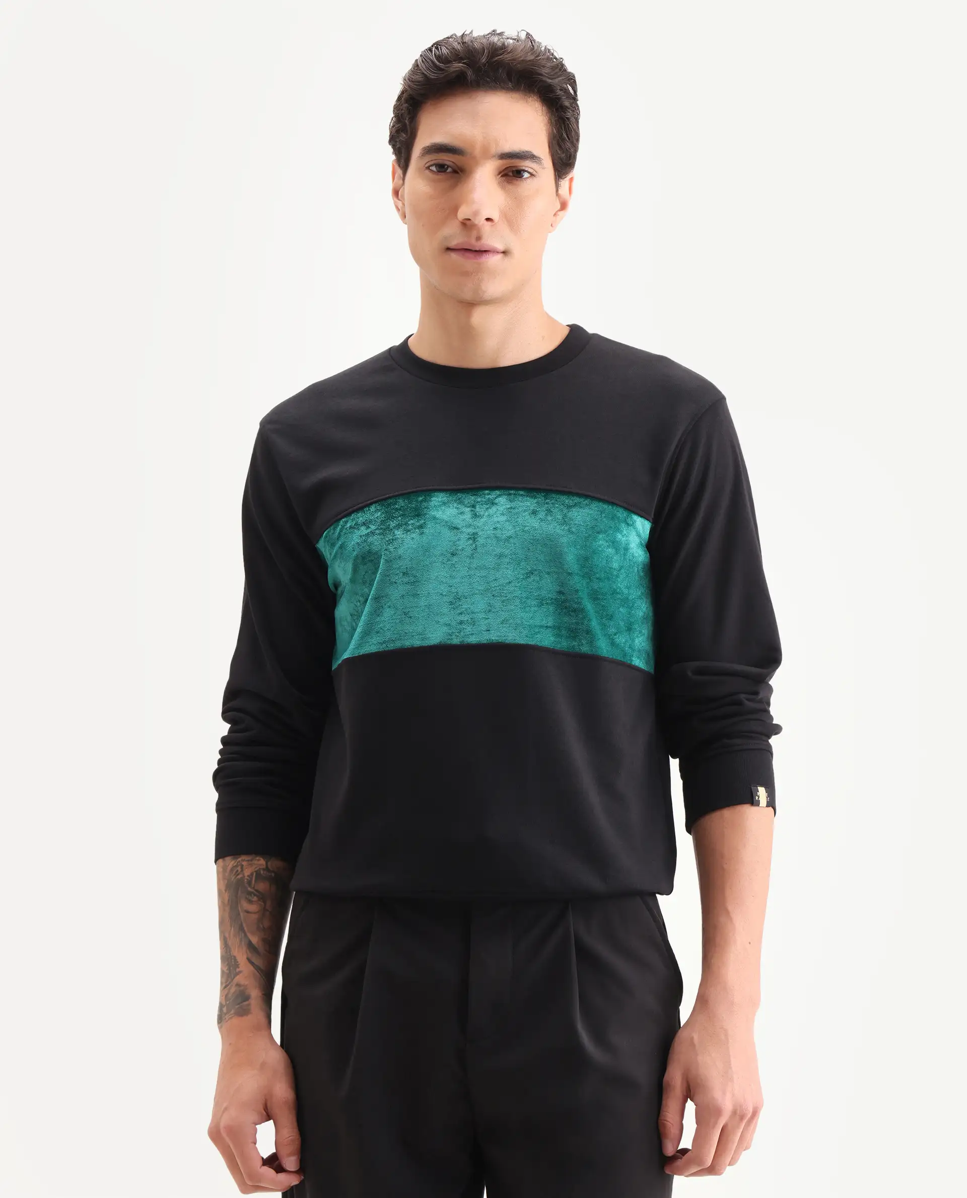 Rare Rabbit Men's Tide Black Velvet Ombre Regular Fit Full Sleeve Crew Neck Sweatshirt - Image 3