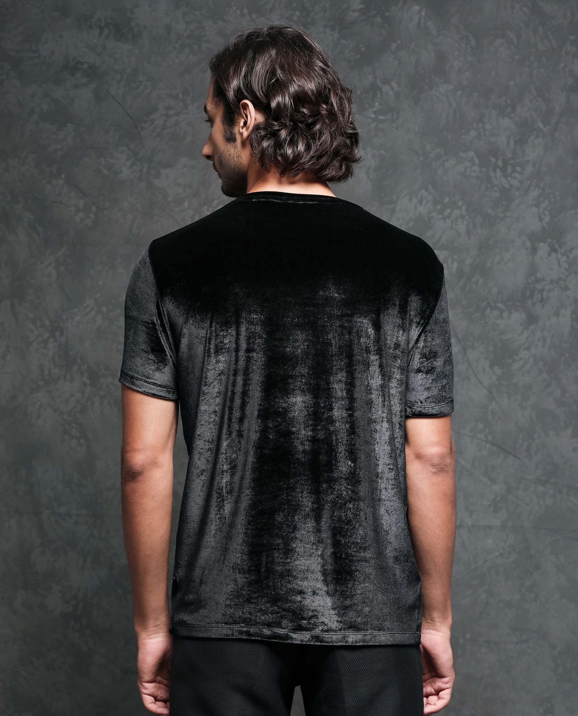 Rare Rabbit Men's Timo Black Velvet Plain Slim Fit Half Sleeve Crew Neck T-Shirt - Image 9