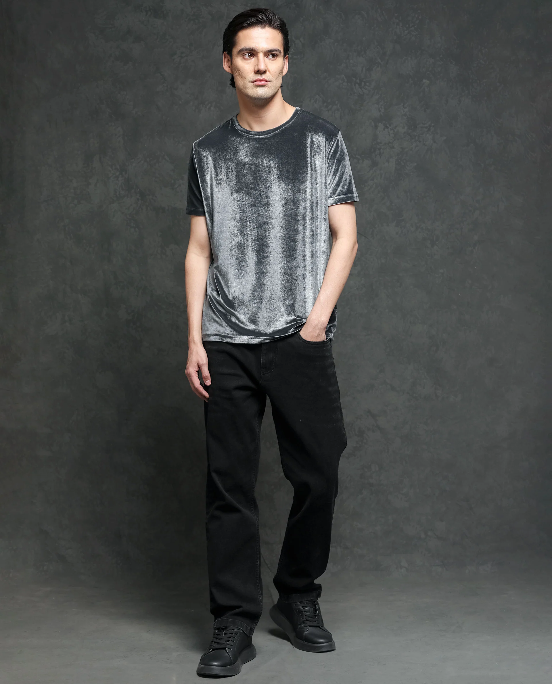 Rare Rabbit Men's Timo Grey Velvet Plain Slim Fit Half Sleeve Crew Neck T-Shirt - Image 4