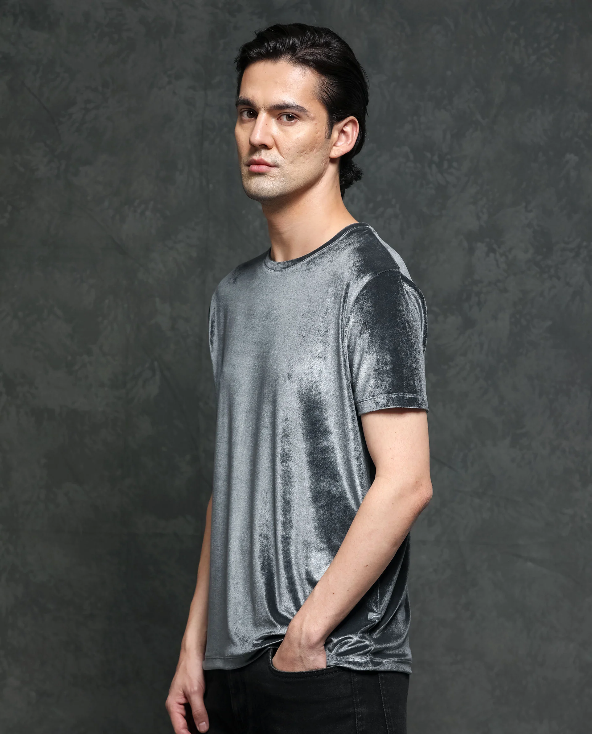 Rare Rabbit Men's Timo Grey Velvet Plain Slim Fit Half Sleeve Crew Neck T-Shirt - Image 7