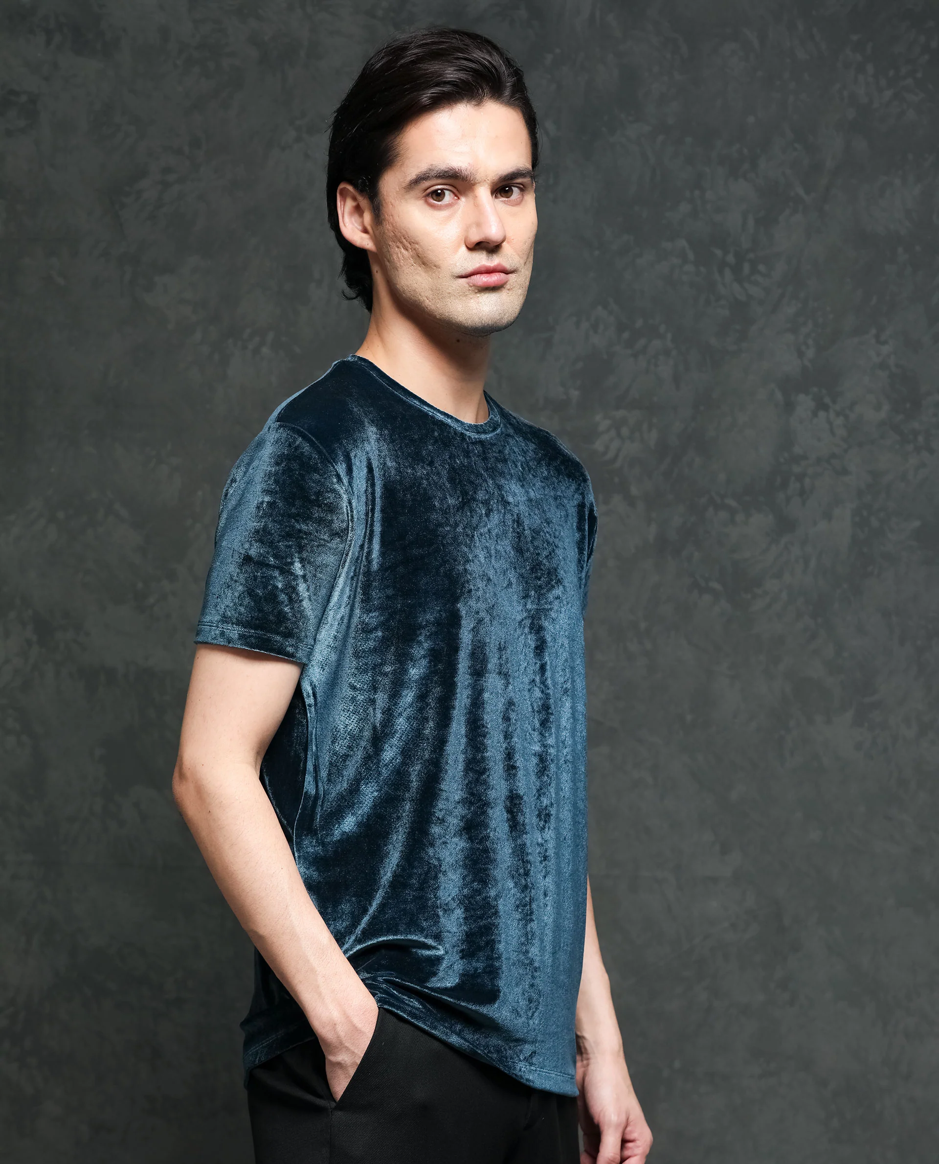 Rare Rabbit Men's Timo Teal Velvet Plain Slim Fit Half Sleeve Crew Neck T-Shirt - Image 4