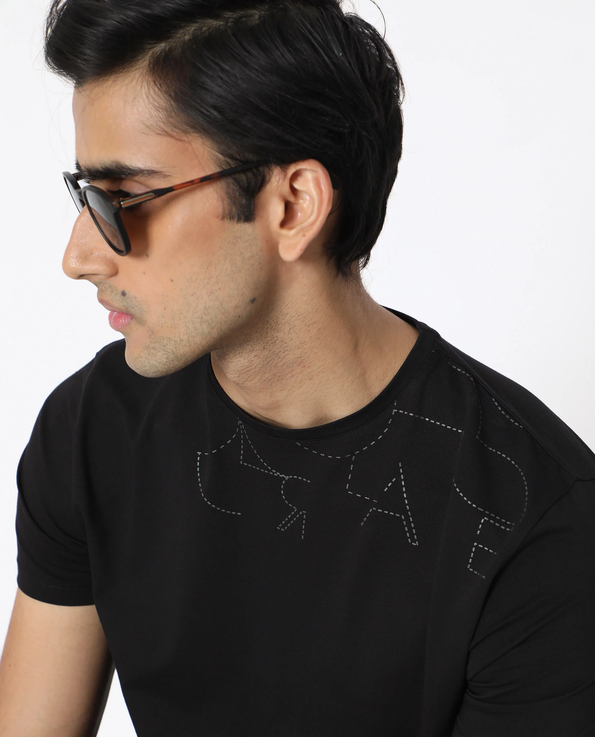 Rare Rabbit Men's Tona Black Velvet Plain Slim Fit Half Sleeve Crew Neck T-Shirt - Image 6