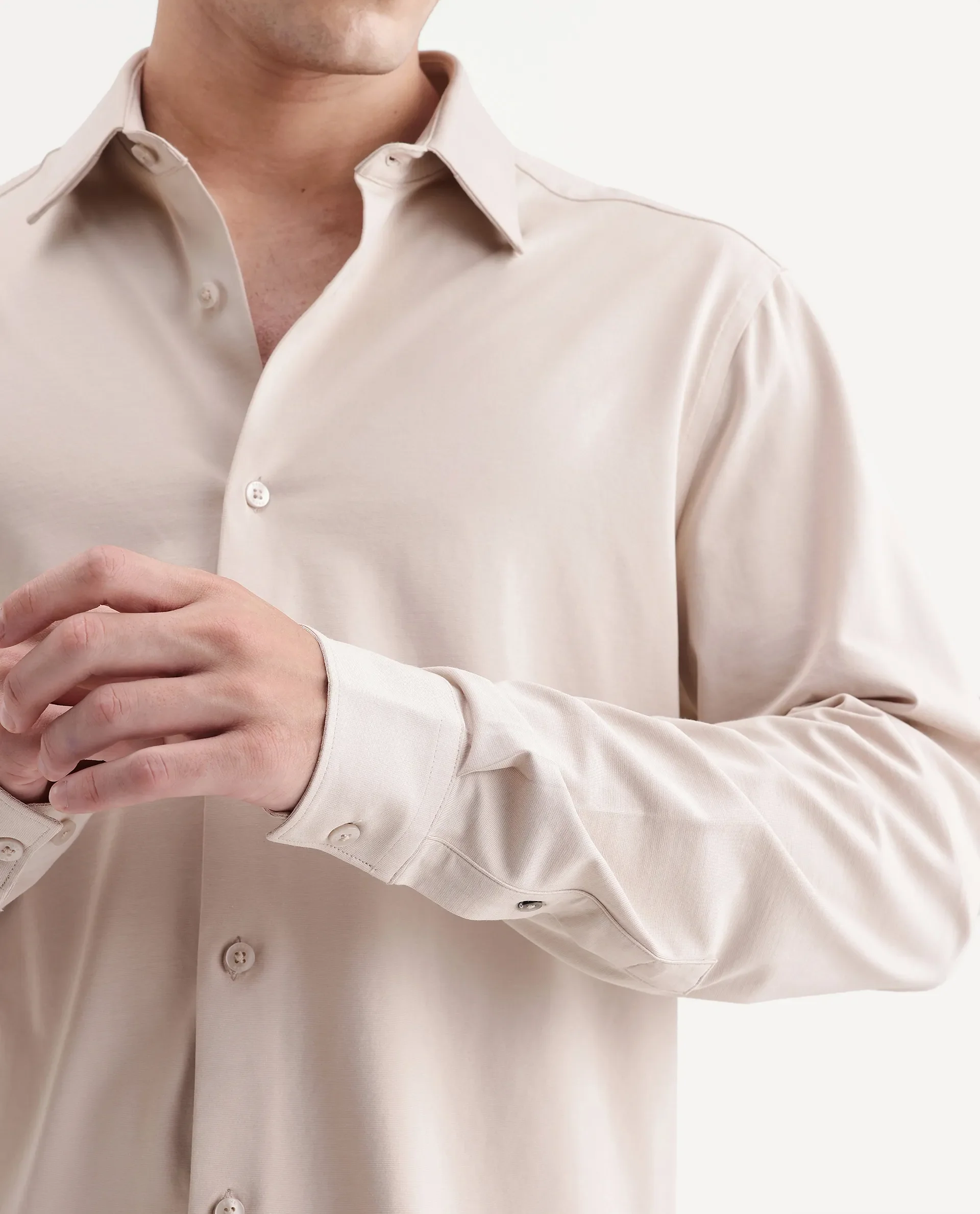 Rare Rabbit Men's Tour-Aw26 Beige Cotton Blend Spread Collar Regular Plain Shirt - Image 3