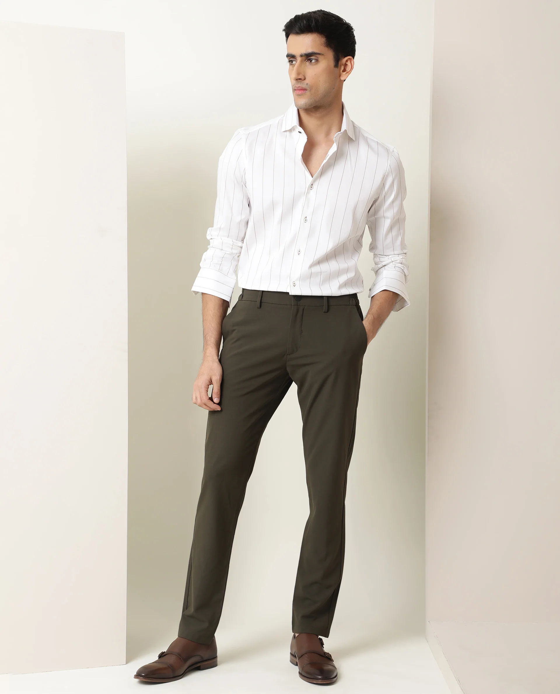 Rare Rabbit Men's Traverse Olive Solid Mid-Rise Regular Fit Stretch Trouser - Image 2