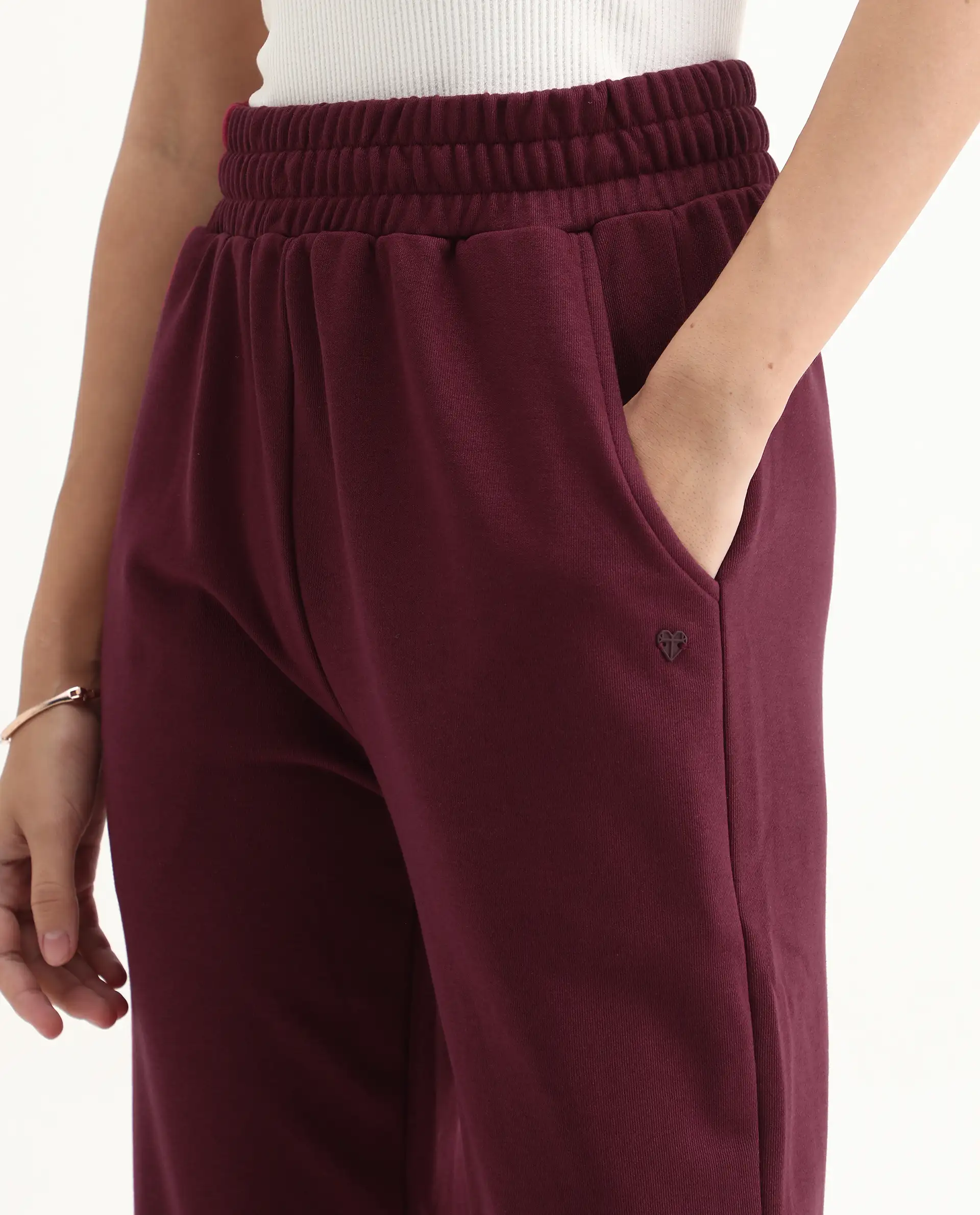 Rareism Women's Trunky Maroon Cotton Blend Plain Ankle Length Straight Fit Track Pant - Image 4