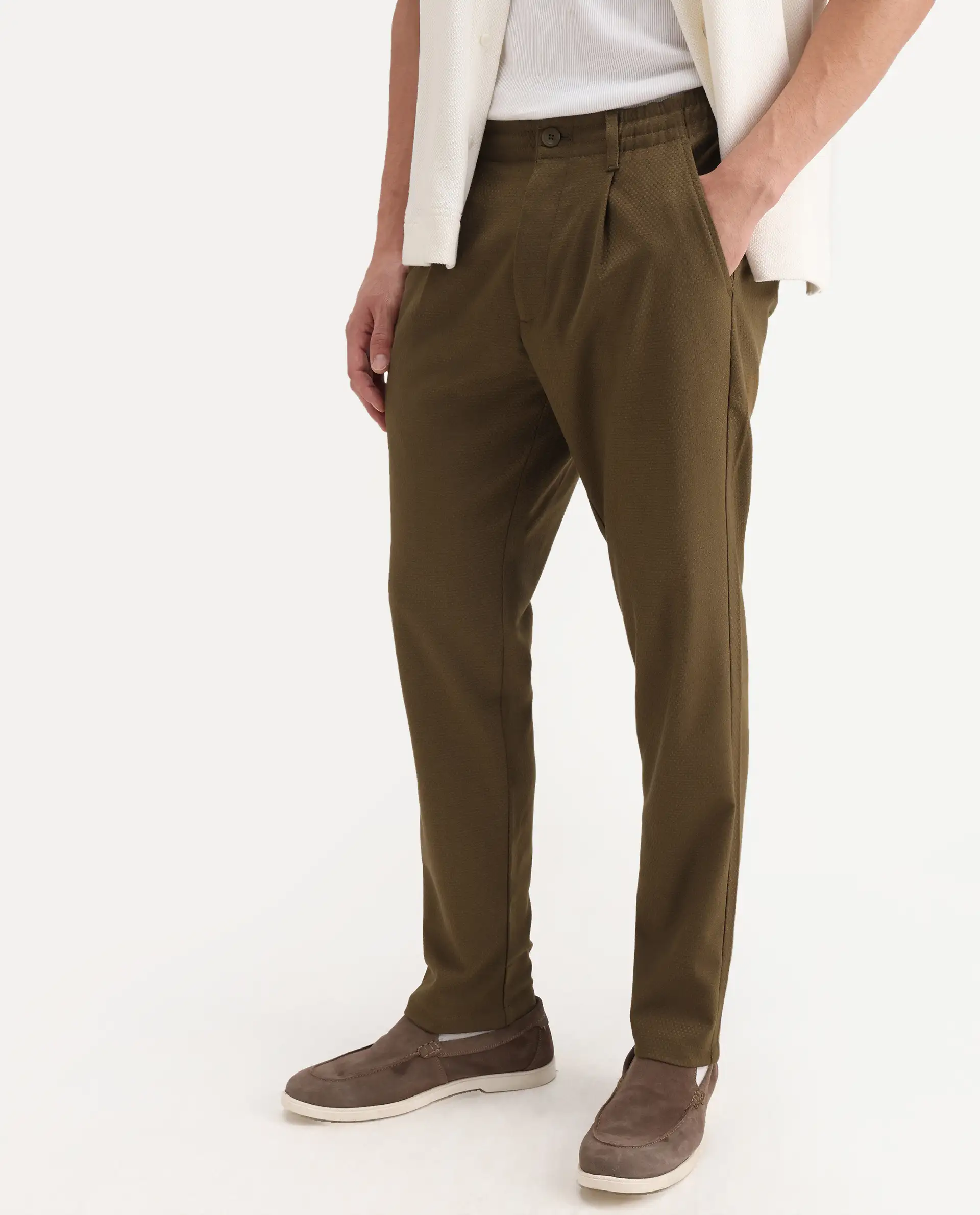 Rare Rabbit Men's Tula Light Olive Cotton Plain Relaxed Fit Trouser - Image 2
