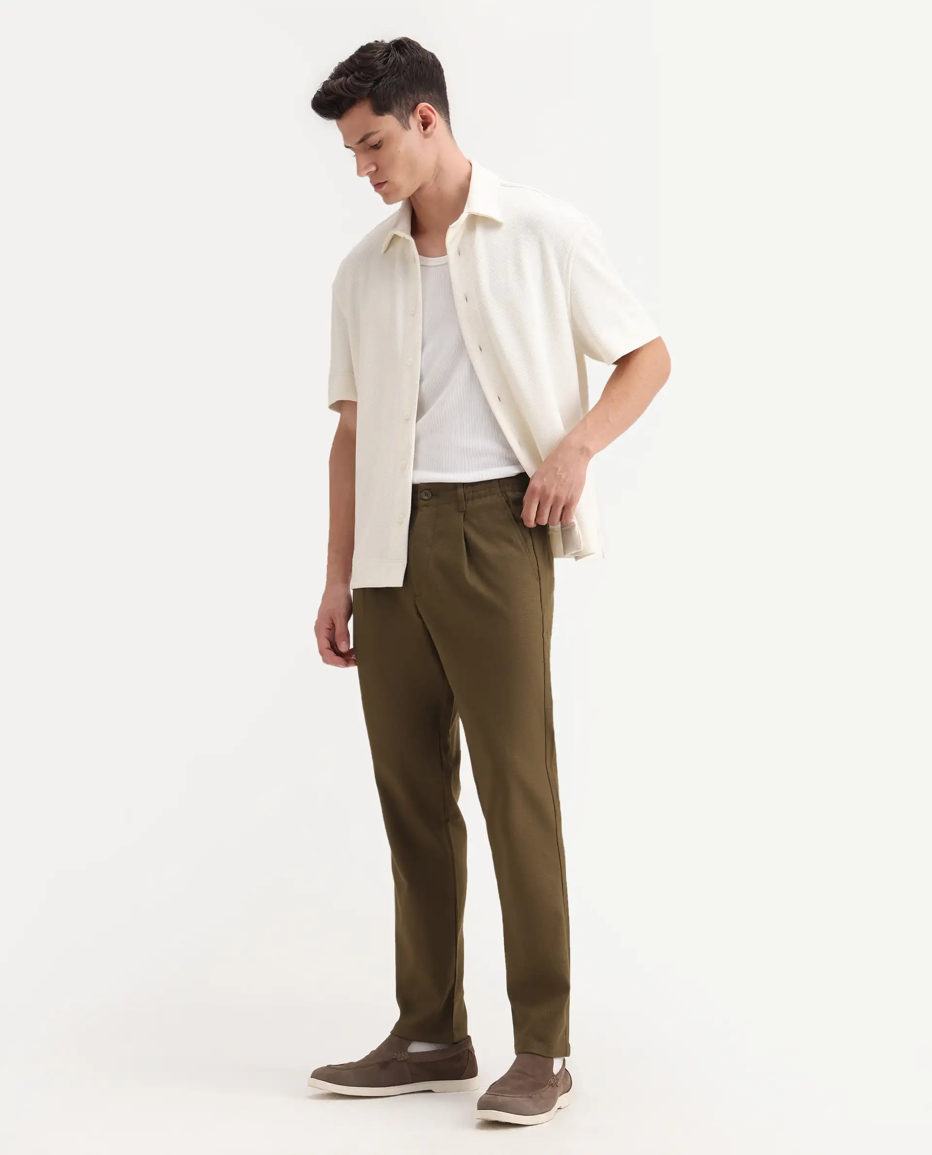 Rare Rabbit Men's Tula Light Olive Cotton Plain Relaxed Fit Trouser - Image 4
