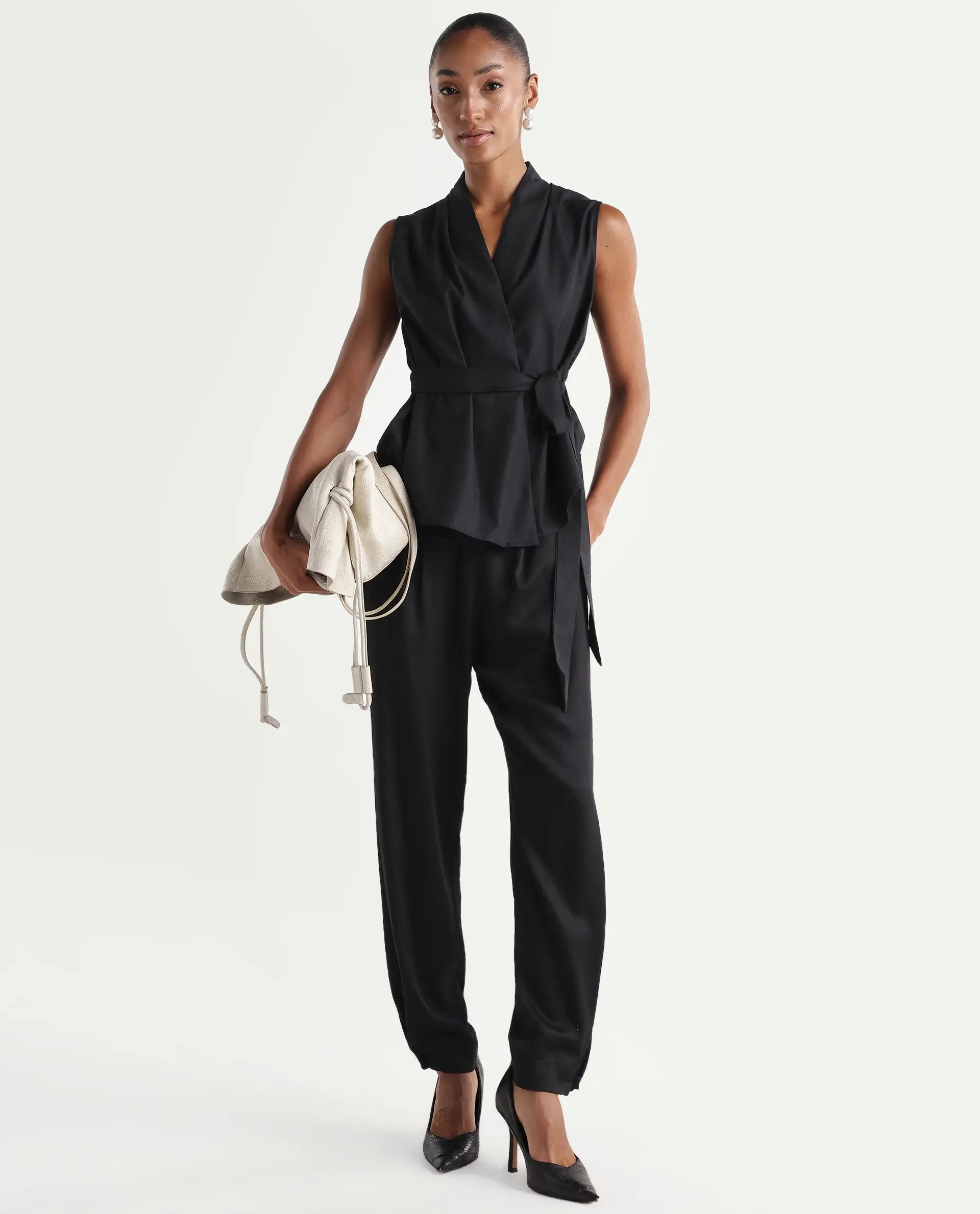 Rareism Women's Tuno Black Linen Blend Carrot Plain Trouser