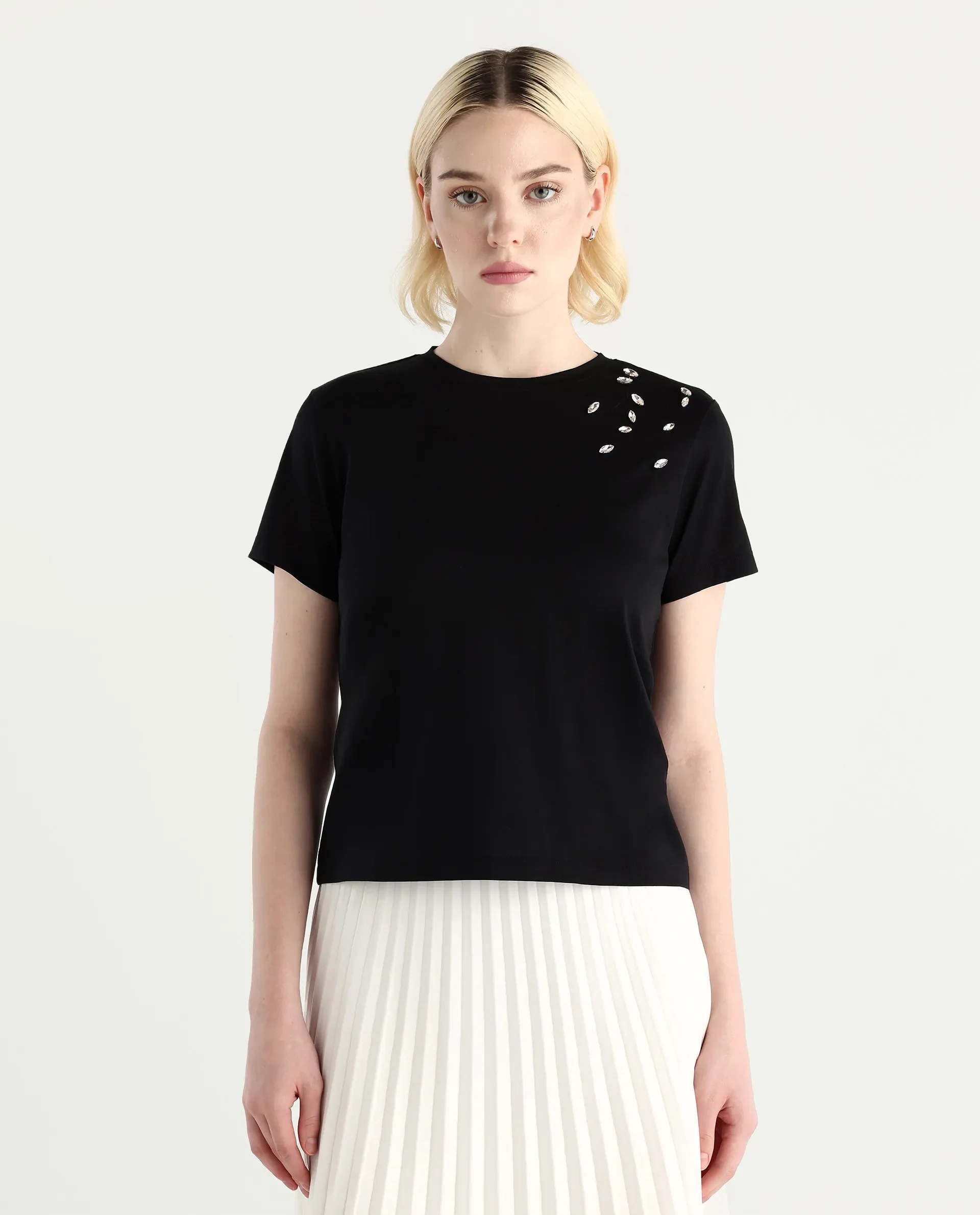 Rareism Women's Twen Black Cotton Crew Neck Regular Fit Printed T-Shirt