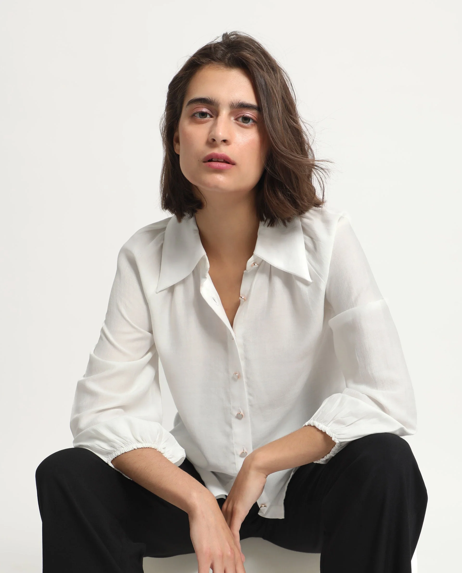 Rareism Women's Ugans White Polyester Spread Collar Plain Balloon Sleeve Relaxed Fit Top - Image 3