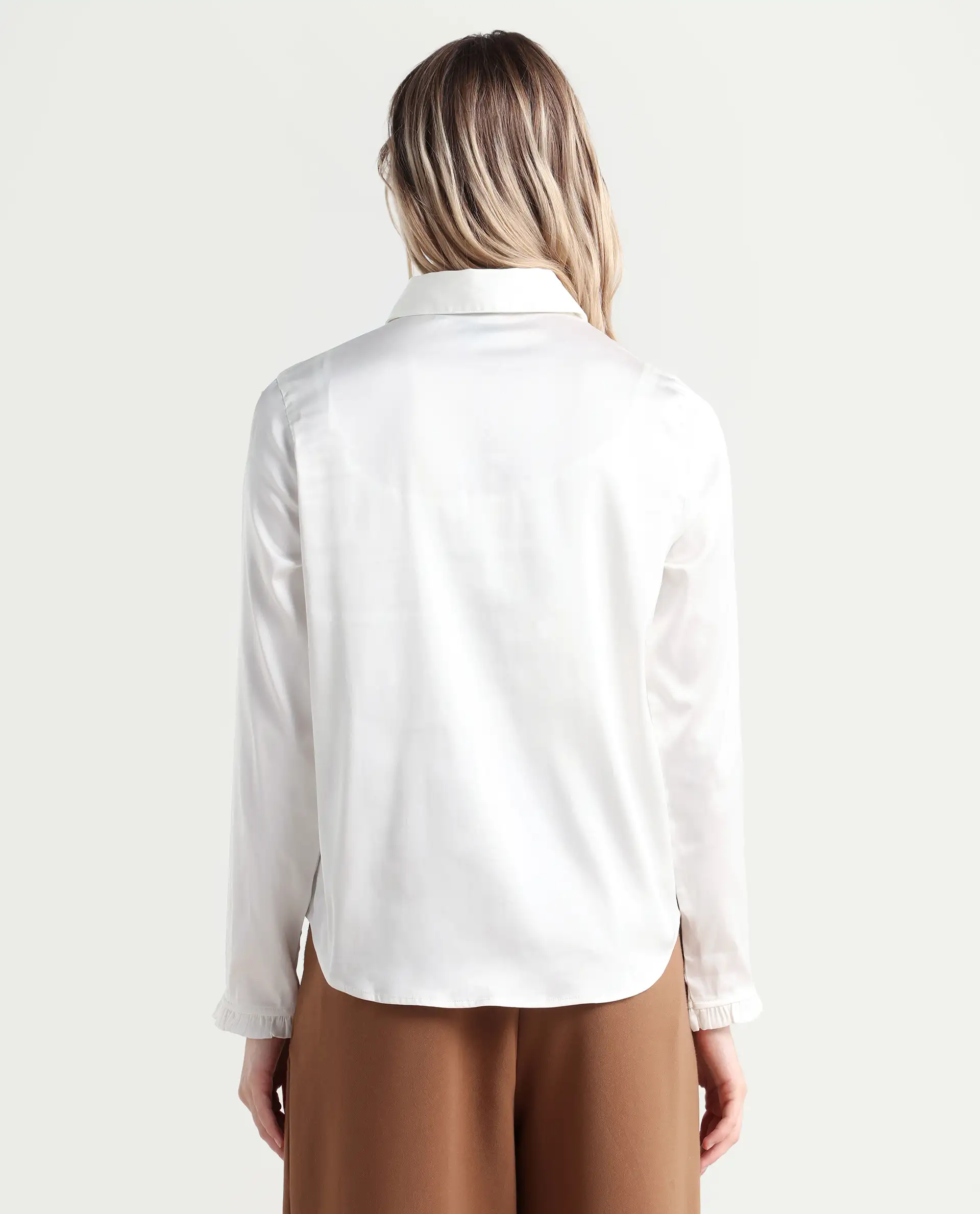 Rareism Women's Uitson Off White Polyester Sweetheart Neck Plain Raglan Sleeve Relaxed Fit Top - Image 7