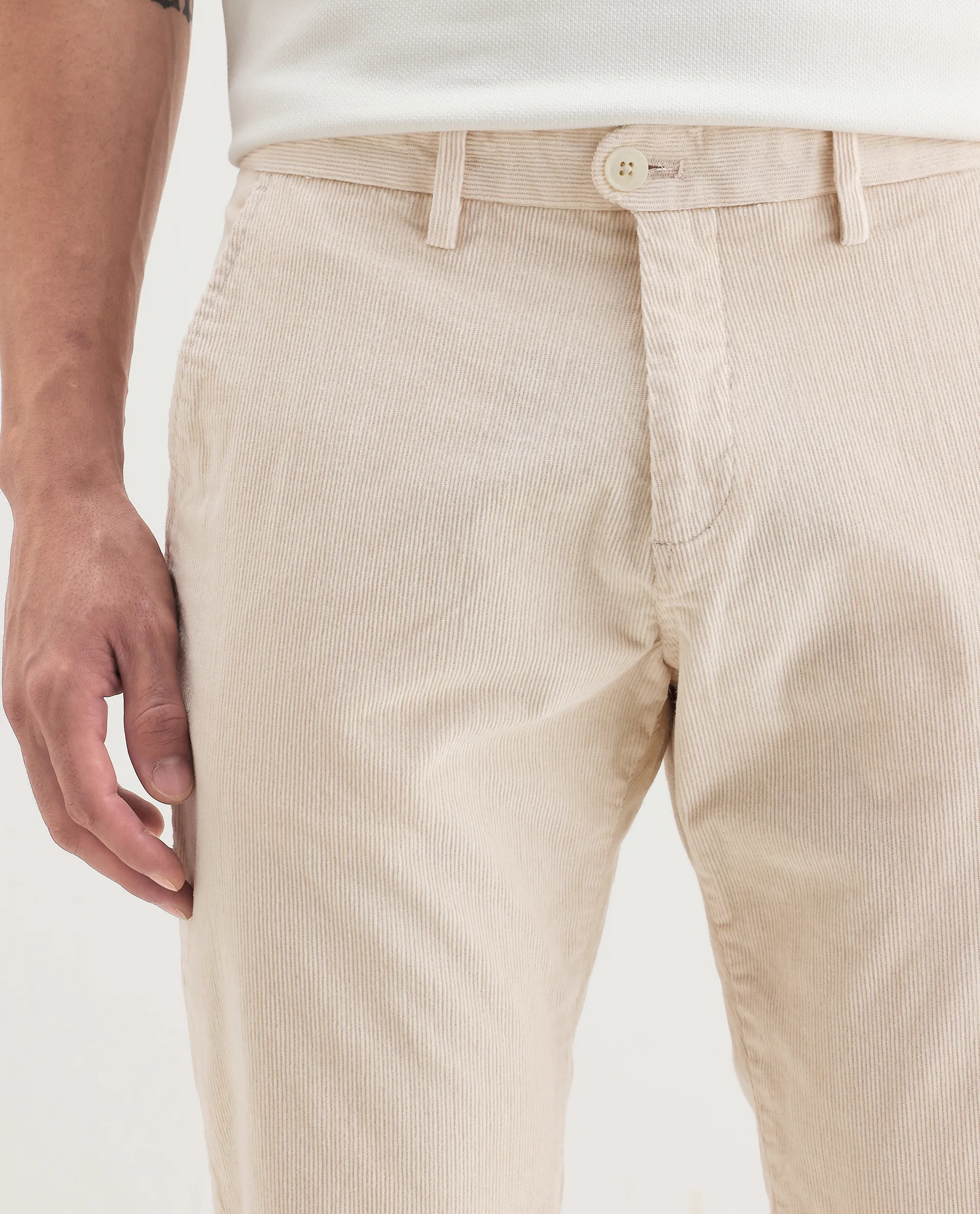 Rare Rabbit Men's Upton Off White Cotton Plain Regular Fit Trouser - Image 3