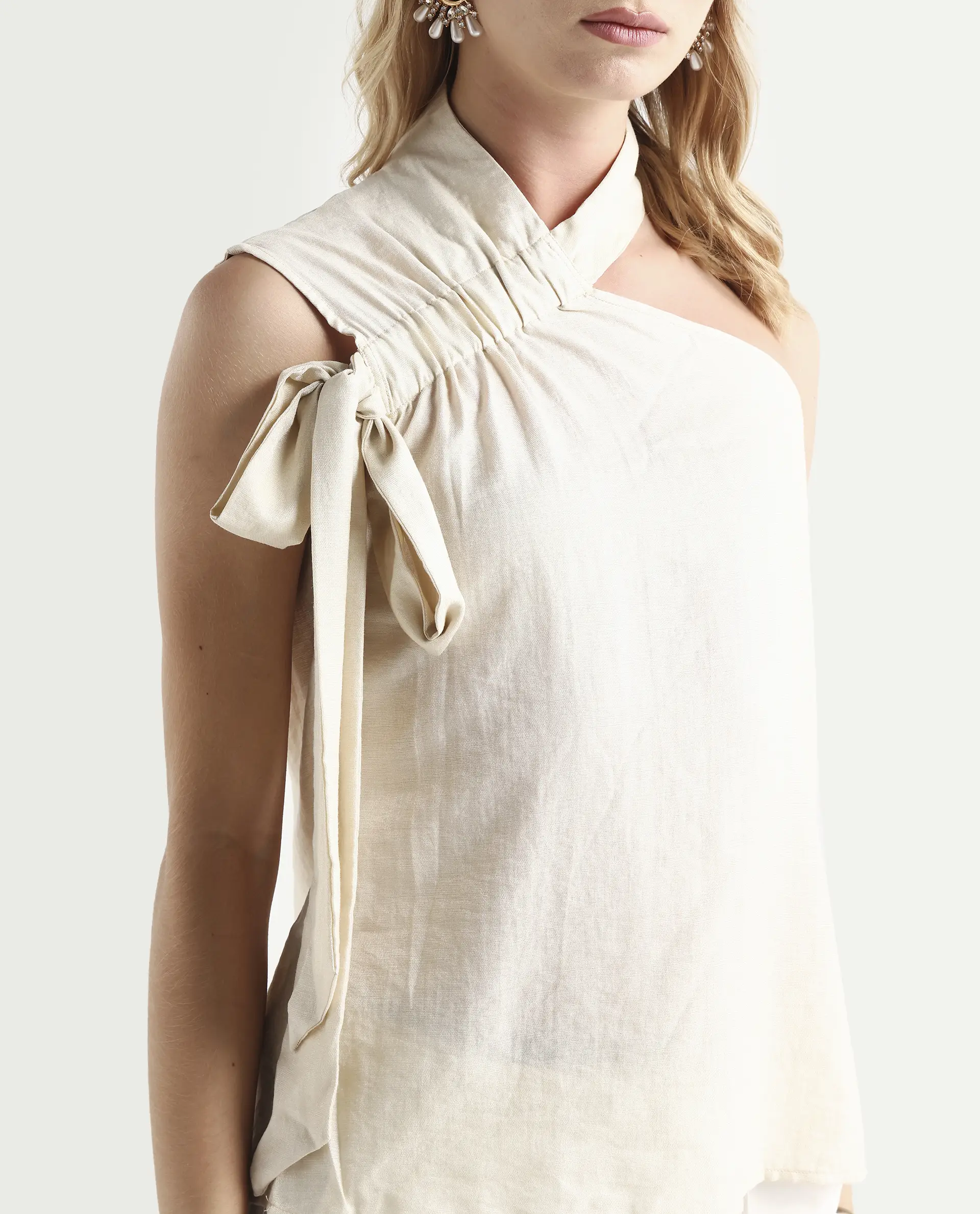 Rareism Women's Urale Beige Rayon Blend Halter Neck Plain Sleeveless Slim Fit Top - Image 4