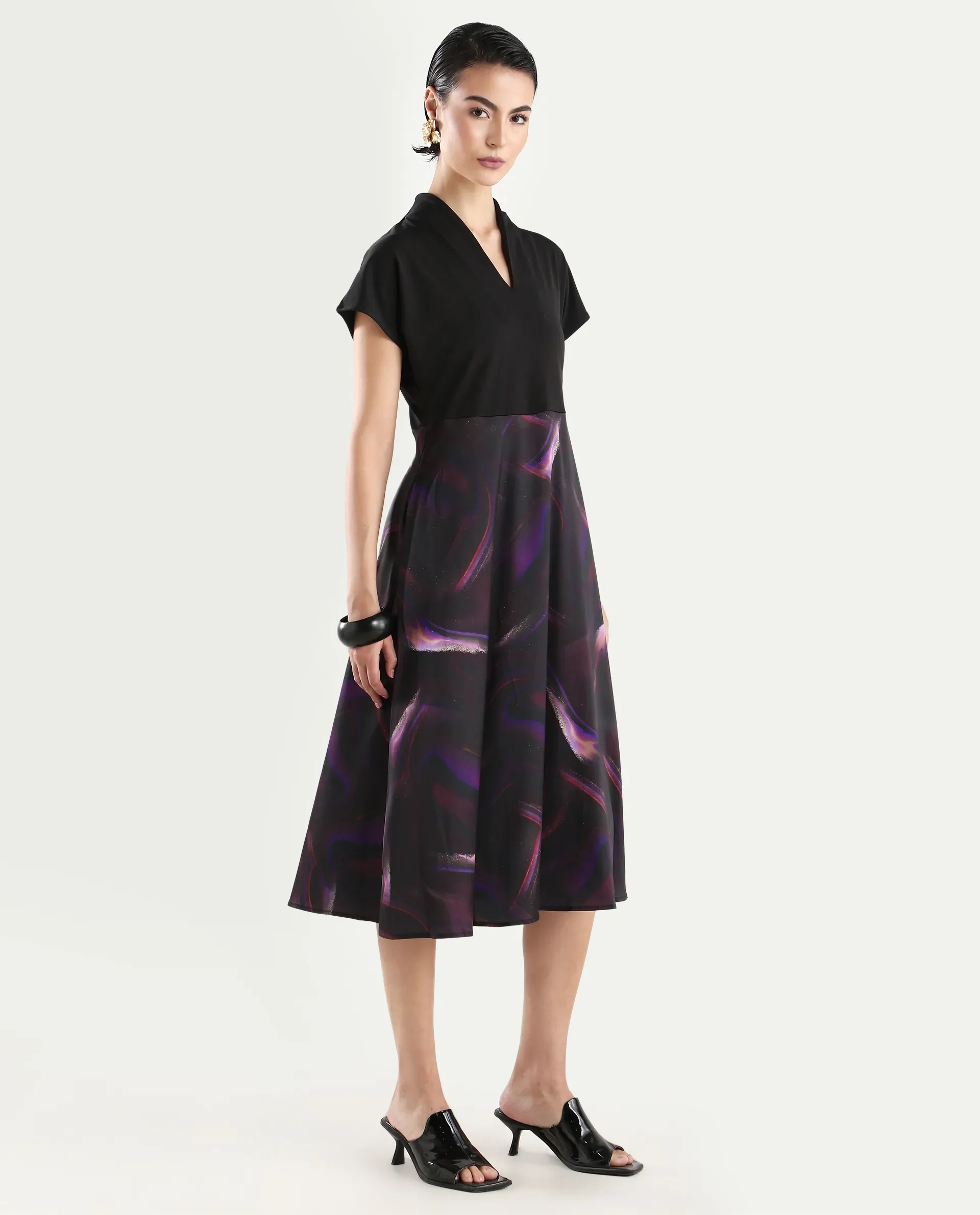 Rareism Women's Usopp Black Polyester V-Neck Abstract Print Extended Sleeves Midi Flared Dress - Image 6