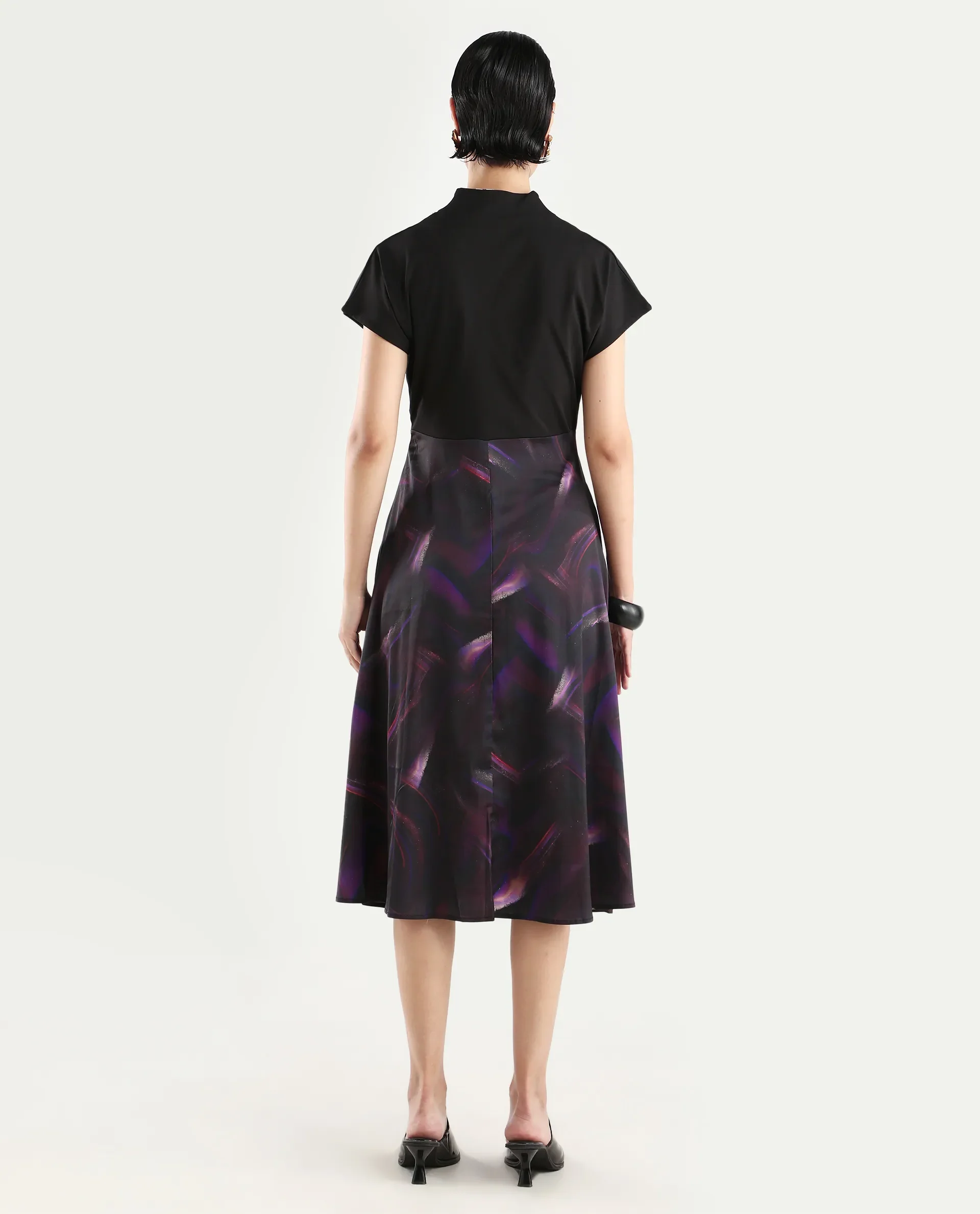Rareism Women's Usopp Black Polyester V-Neck Abstract Print Extended Sleeves Midi Flared Dress - Image 7