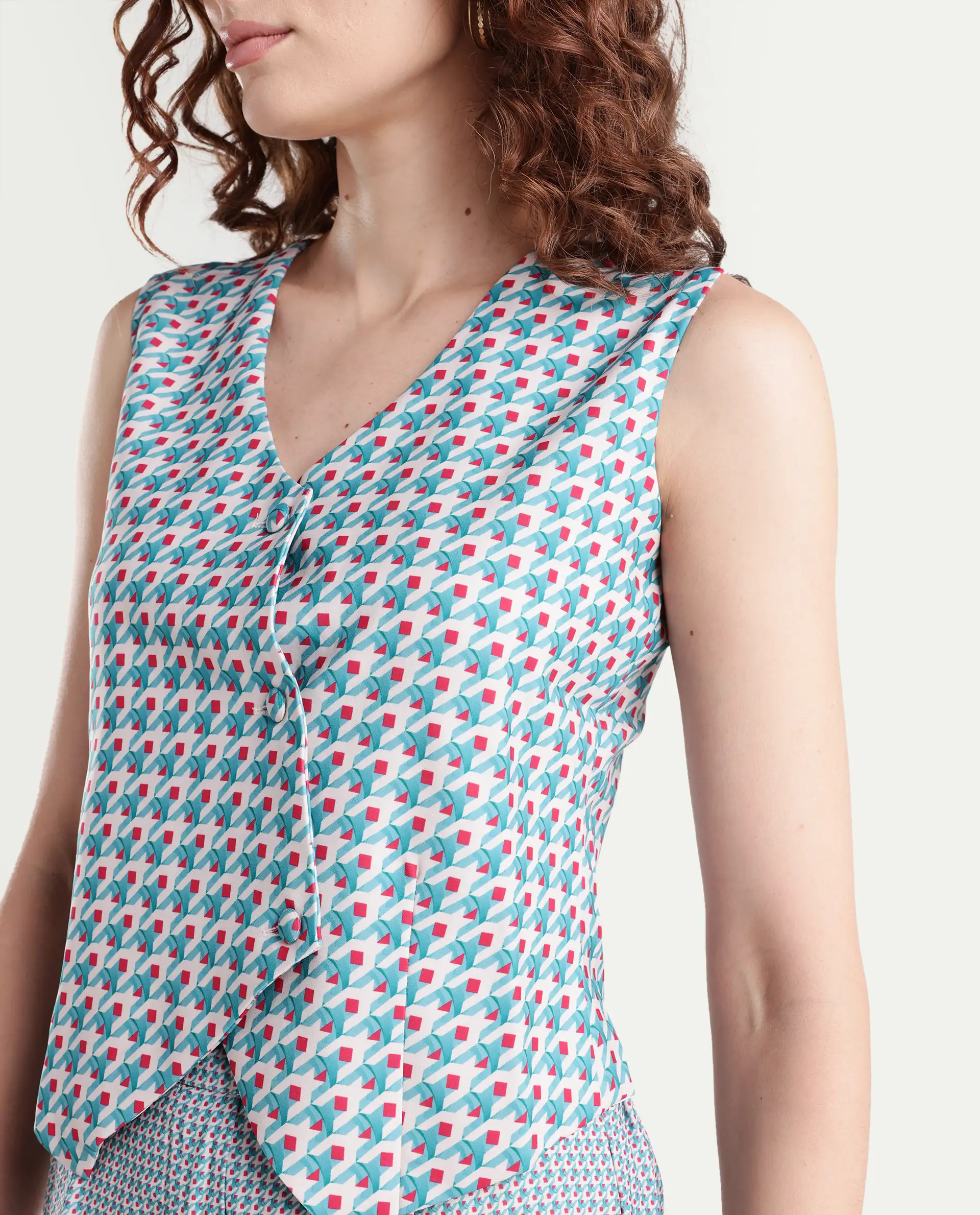 Rareism Women's Utkil Multi Polyester V-Neck Houndstooth Print Sleeveless Crop Regular Fit Top - Image 4