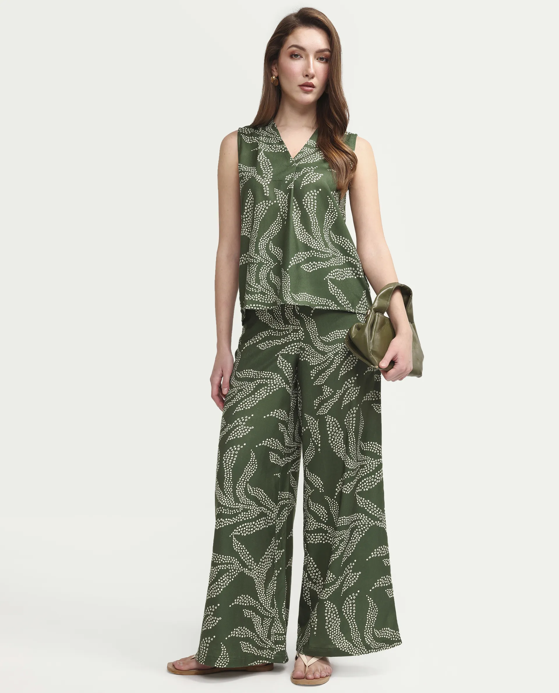 Rareism Women's Vadir-T Olive Polyester Sleeveless Regular Fit Abstract Print Top - Image 2
