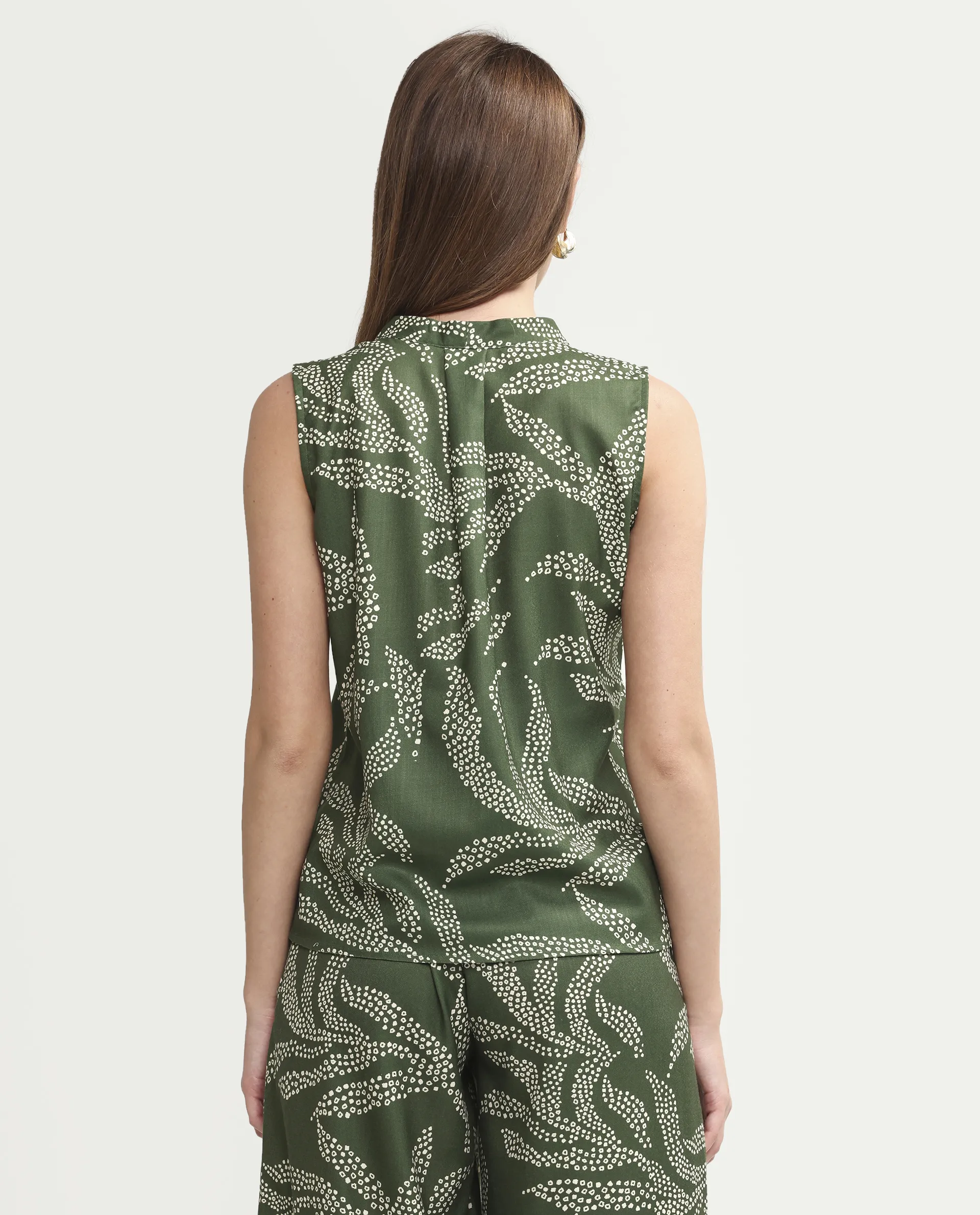 Rareism Women's Vadir-T Olive Polyester Sleeveless Regular Fit Abstract Print Top - Image 7