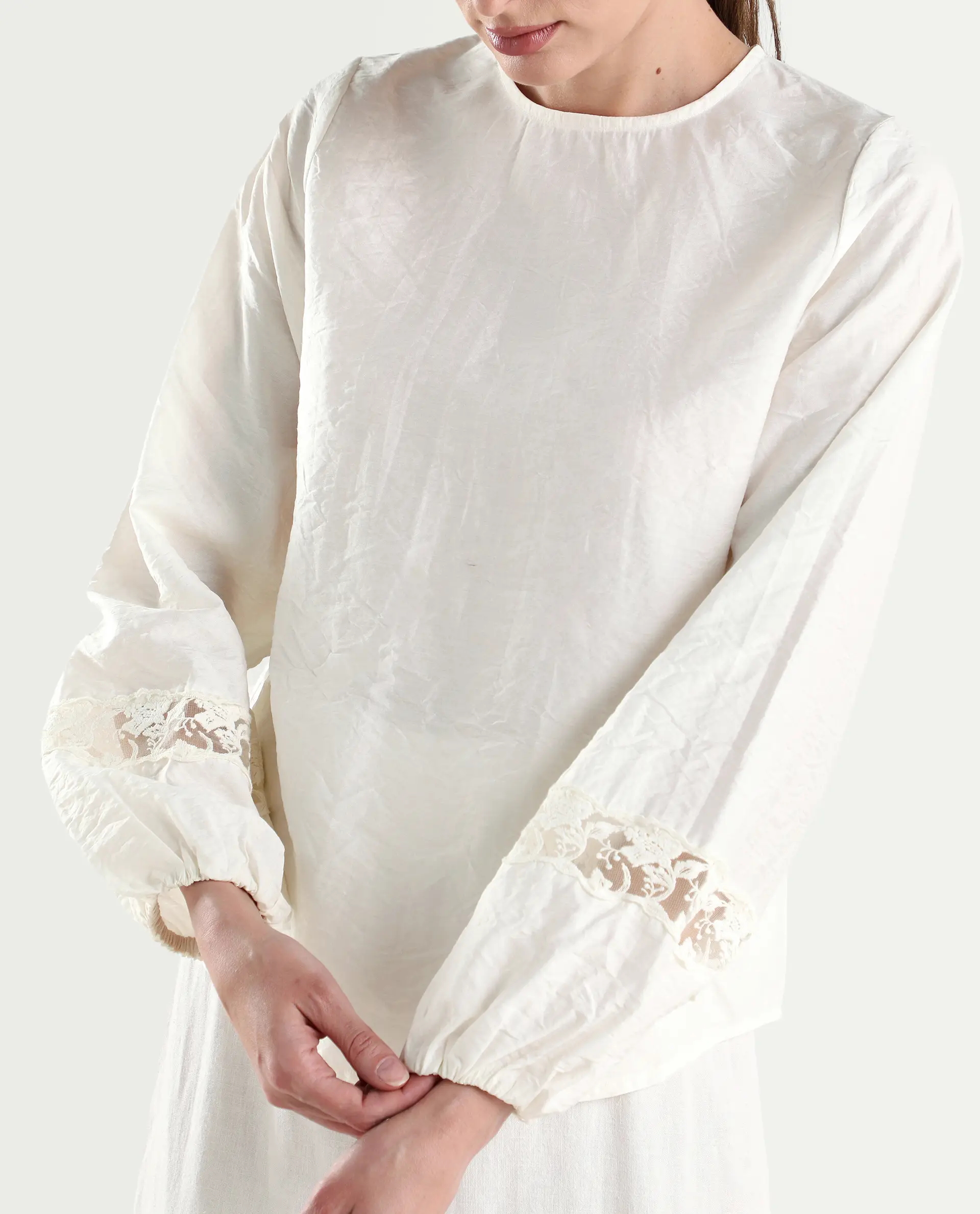 Rareism Women's Vaeli Off White Viscose Blend Full Sleeve Relaxed Fit Plain Top - Image 4