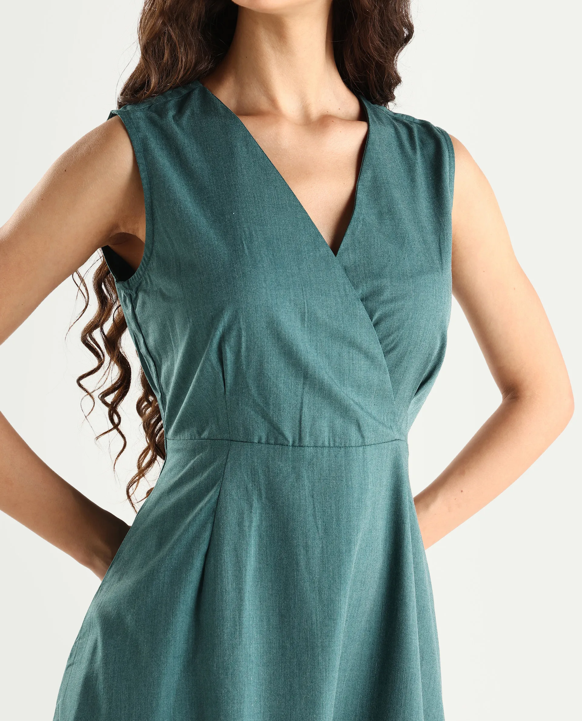 Rareism Women's Valmode Green Polyester Blend Overlap Neck Plain Sleeveless Midi Fit And Flare Dress - Image 4