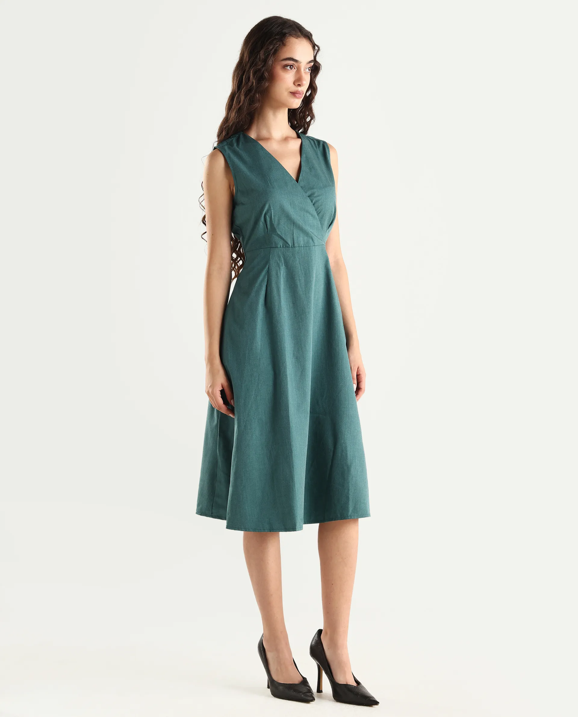 Rareism Women's Valmode Green Polyester Blend Overlap Neck Plain Sleeveless Midi Fit And Flare Dress - Image 6