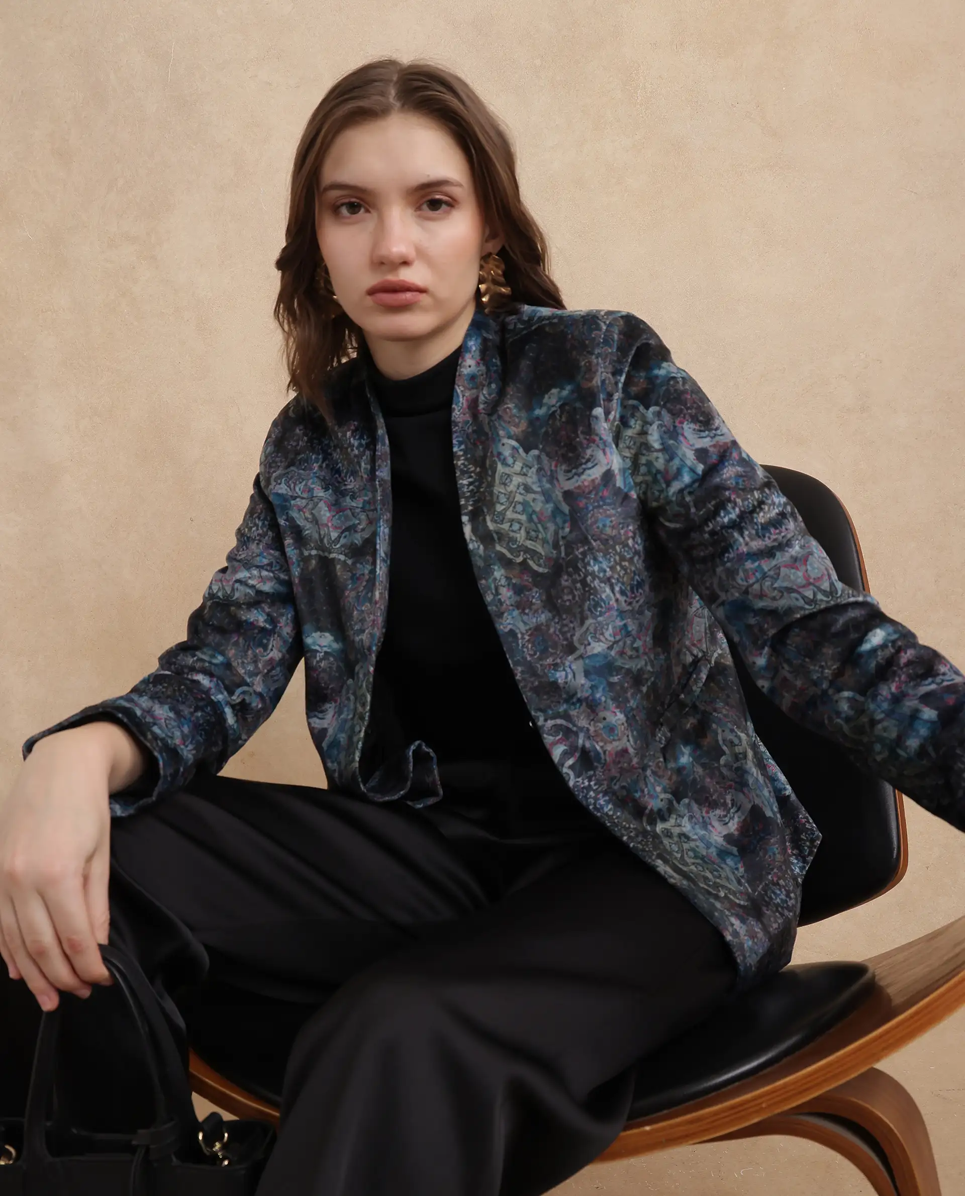 Rareism Women's Valorie Multi Velvet Lapel Neck Abstract Print Cuffed Sleeve Regular Fit Blazer - Image 2