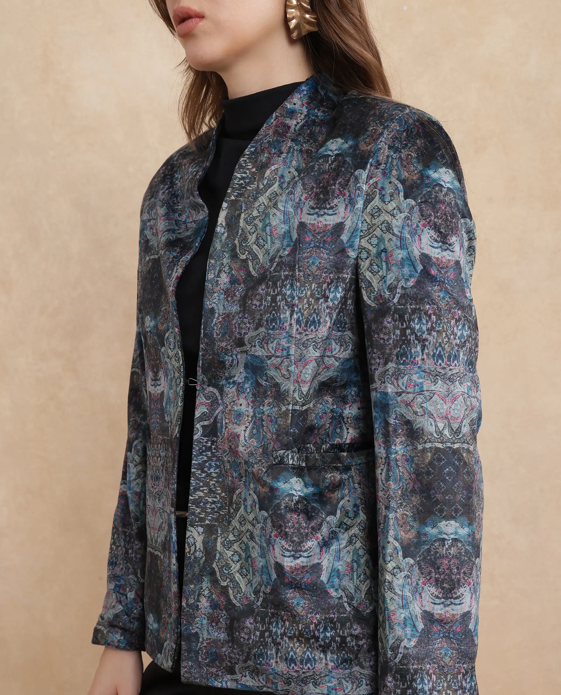 Rareism Women's Valorie Multi Velvet Lapel Neck Abstract Print Cuffed Sleeve Regular Fit Blazer - Image 3