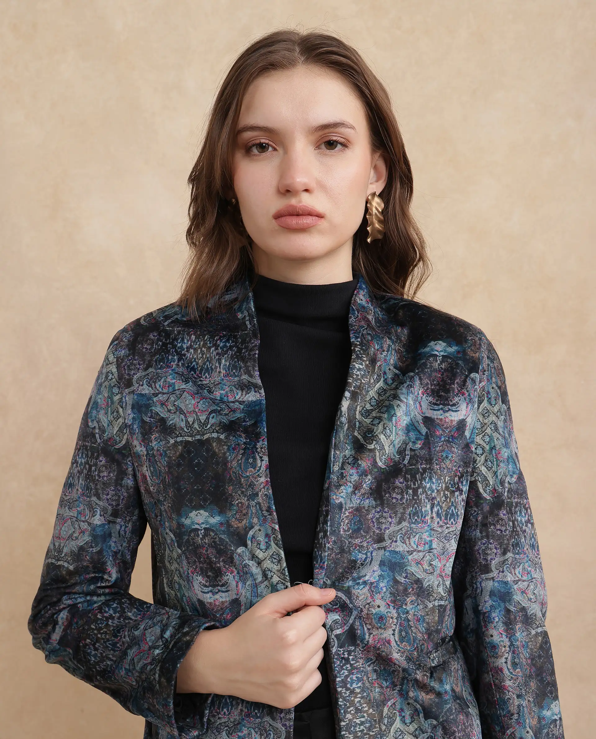 Rareism Women's Valorie Multi Velvet Lapel Neck Abstract Print Cuffed Sleeve Regular Fit Blazer - Image 4