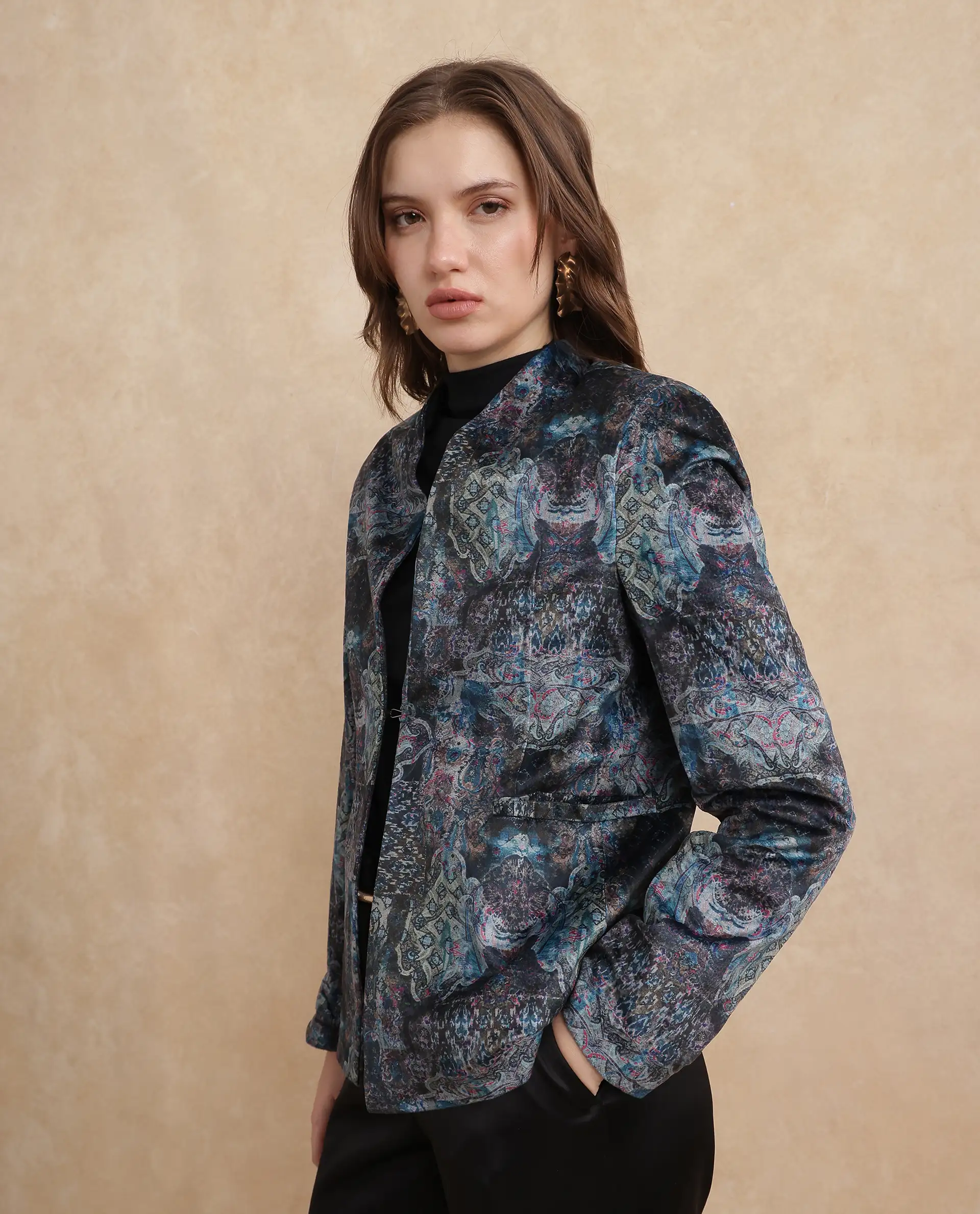 Rareism Women's Valorie Multi Velvet Lapel Neck Abstract Print Cuffed Sleeve Regular Fit Blazer - Image 8