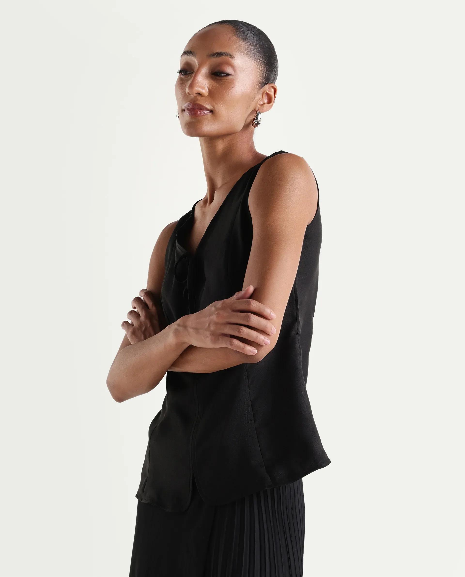 Rareism Women's Valton Black Polyester Sleeveless Regular Fit Plain Top - Image 4
