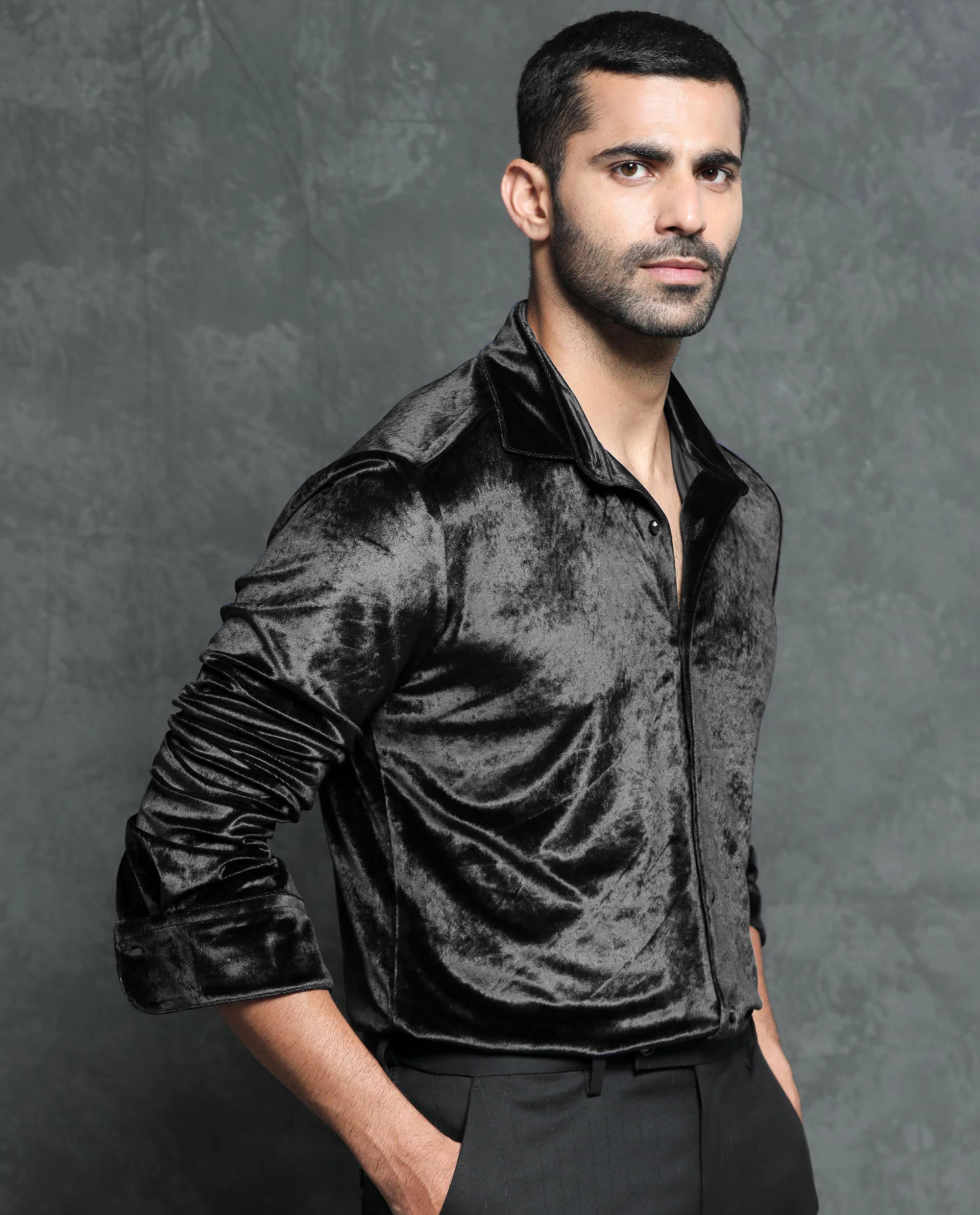 Rare Rabbit Men's Valve Black Velvet Plain Regular Fit Full Sleeve Collared Shirt - Image 3
