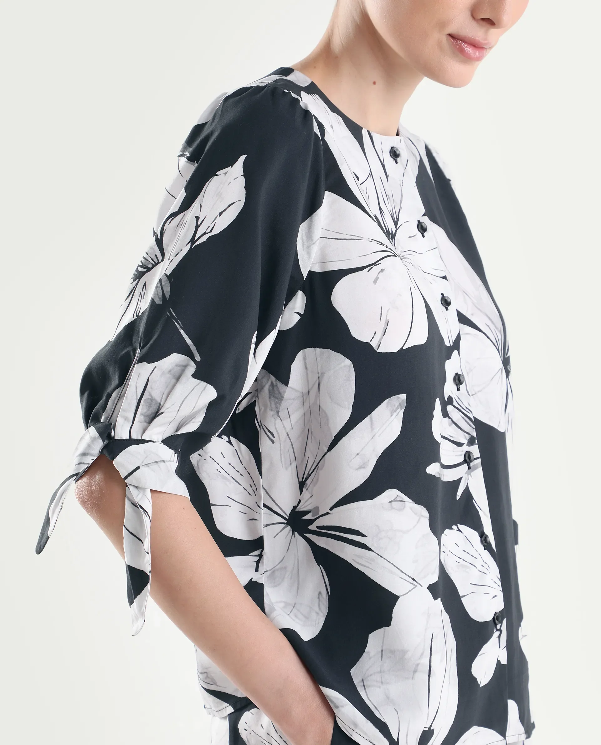 Rareism Women's Vasha-T Black Viscose Half Sleeve Relaxed Fit Floral Print Top - Image 4